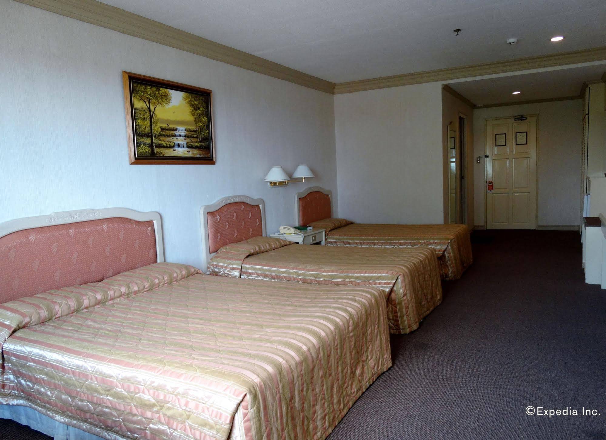 Orange Grove Hotel