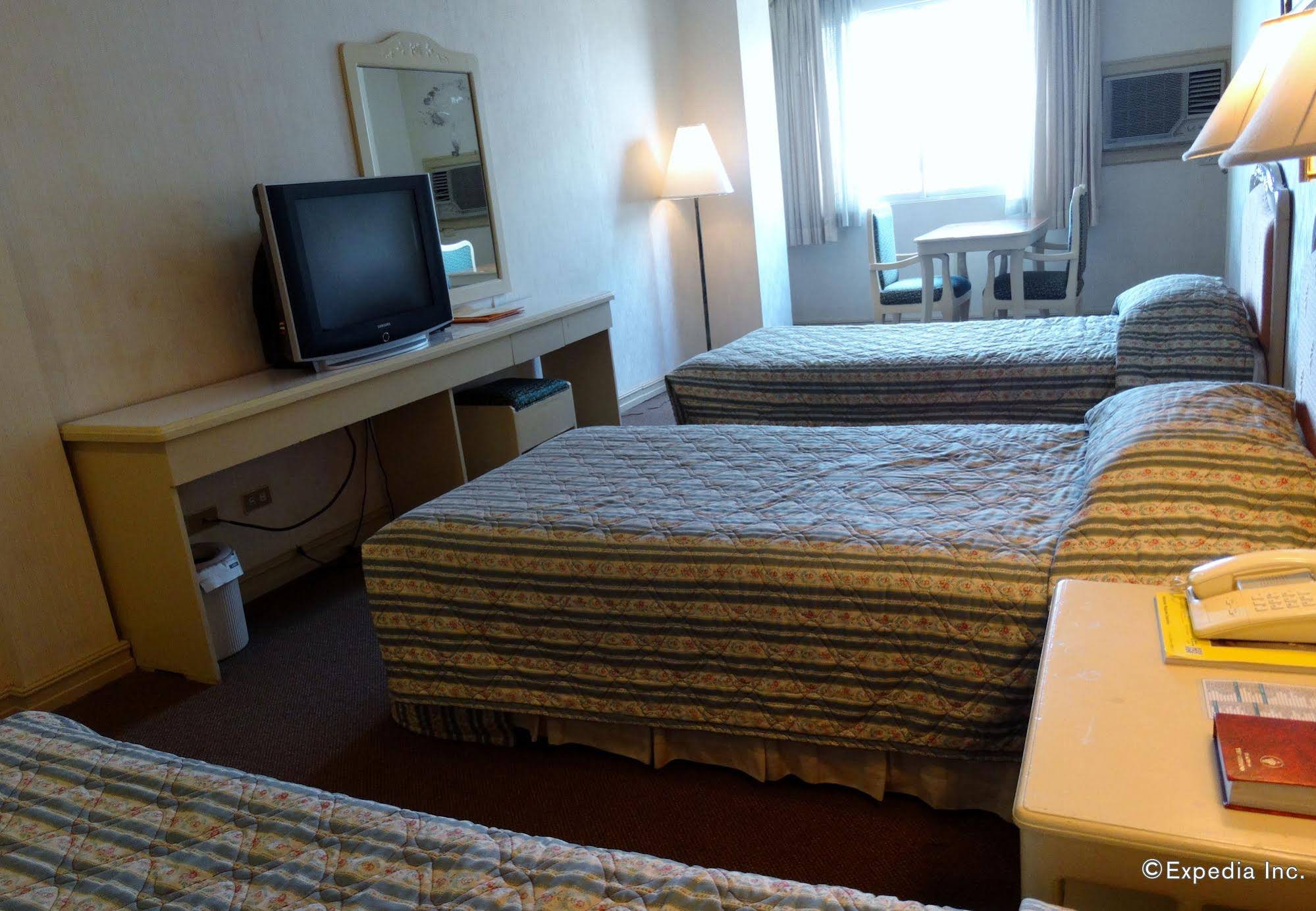 Orange Grove Hotel