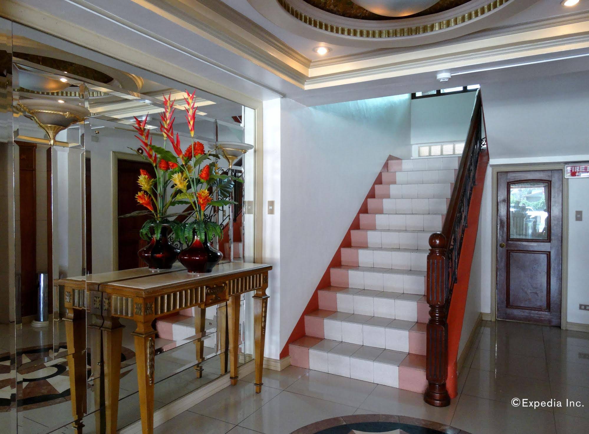 Orange Grove Hotel