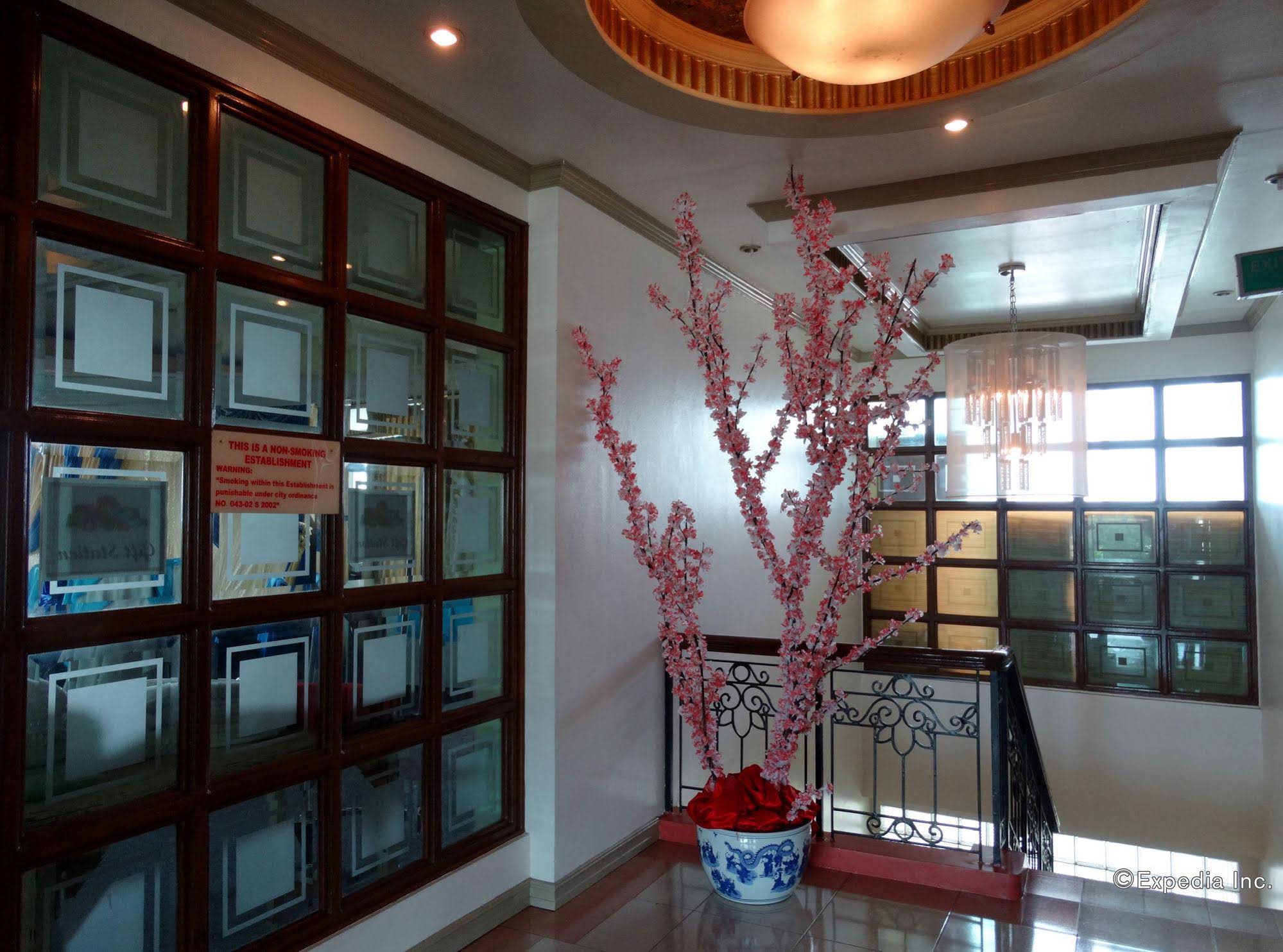 Orange Grove Hotel