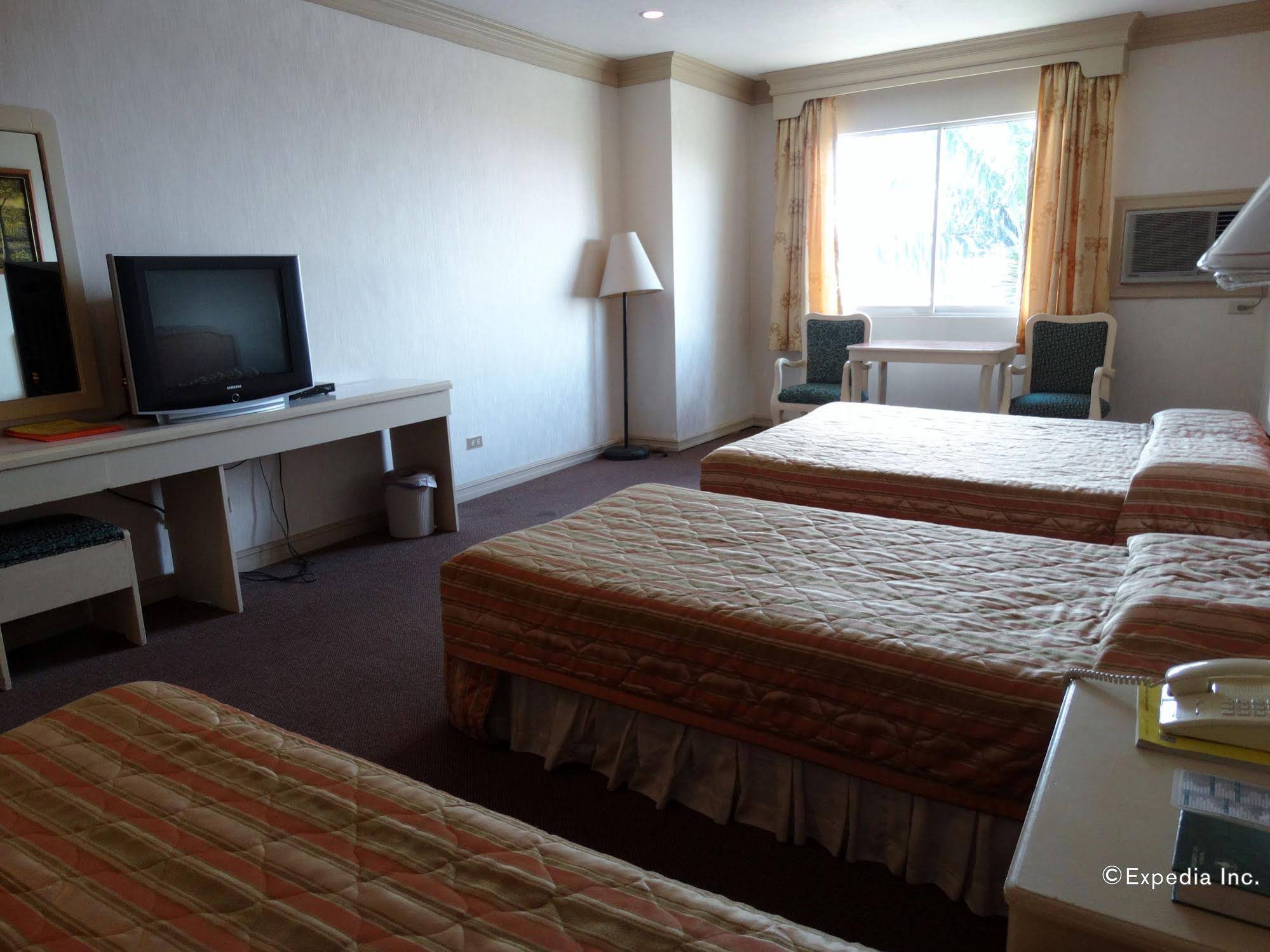 Orange Grove Hotel