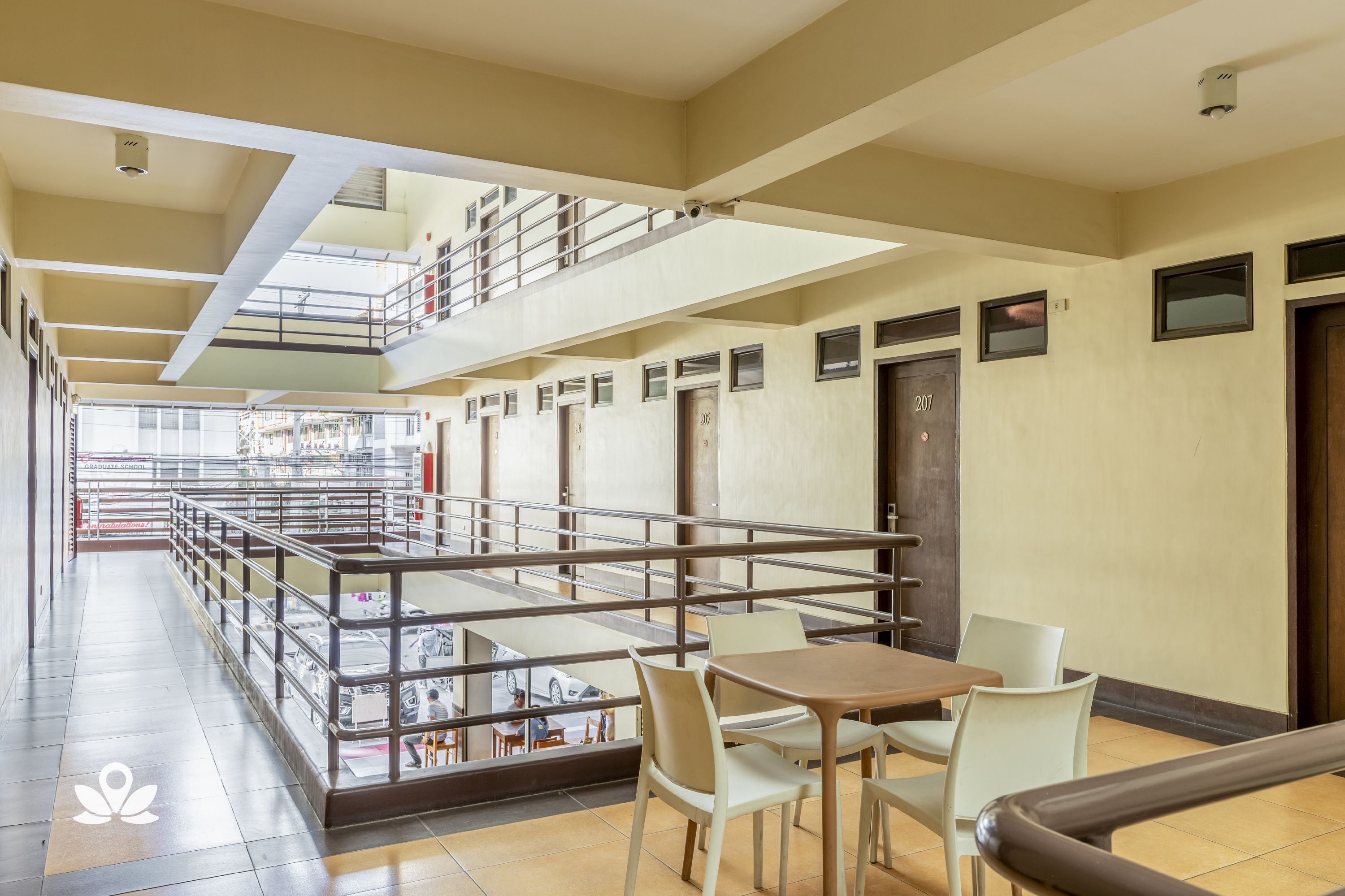 Palm Residence Inn by Zen Rooms