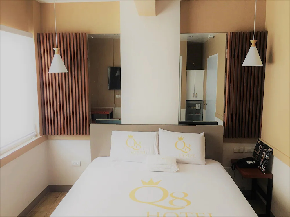 Q8 Hotel