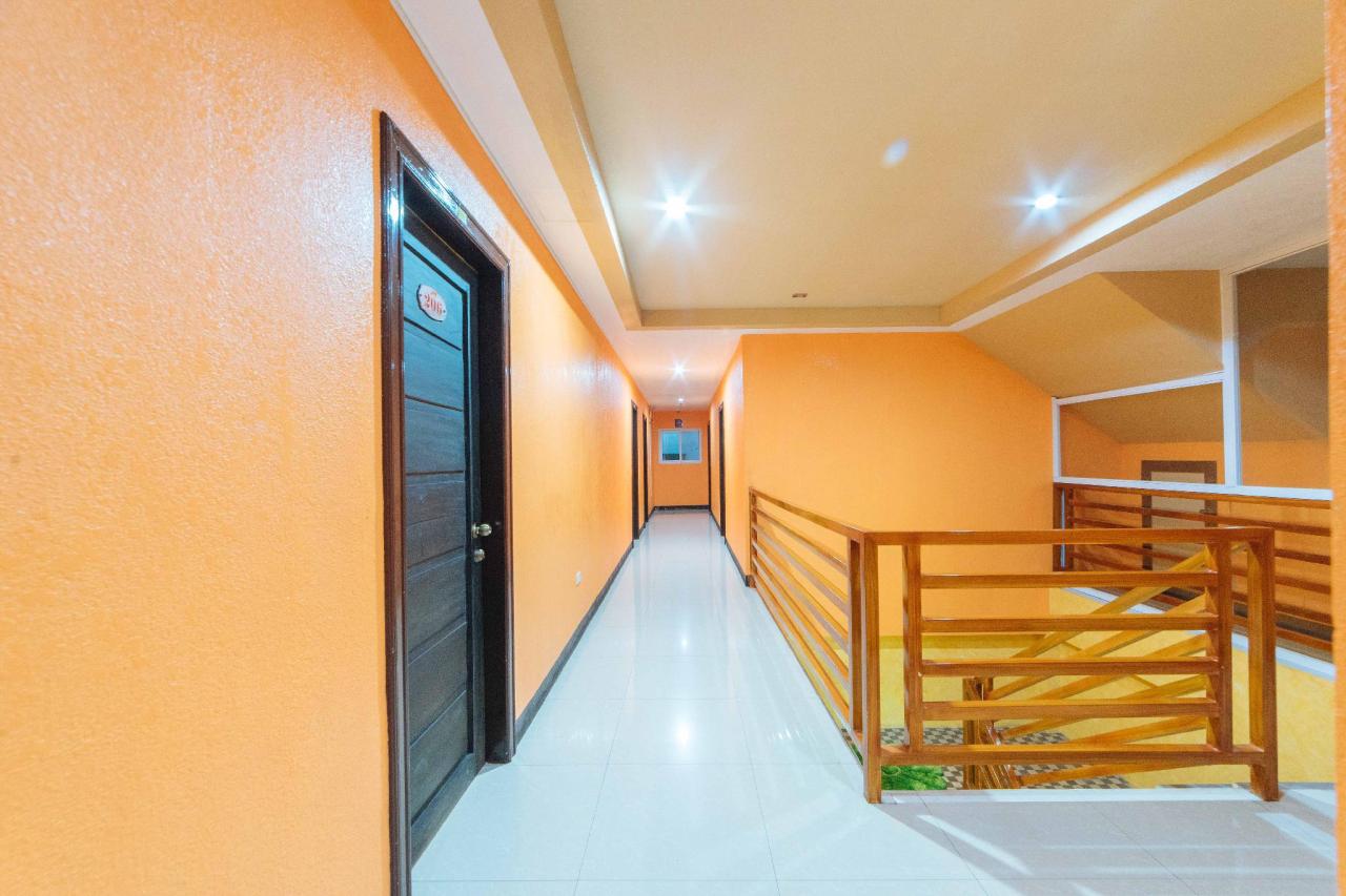 RedDoorz Plus near SM Ecoland Davao