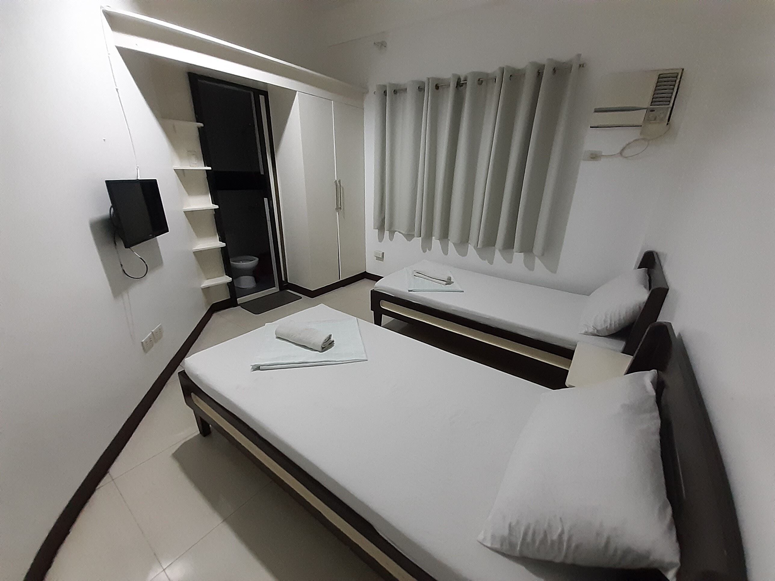 Sharana Pensionne by OYO Rooms