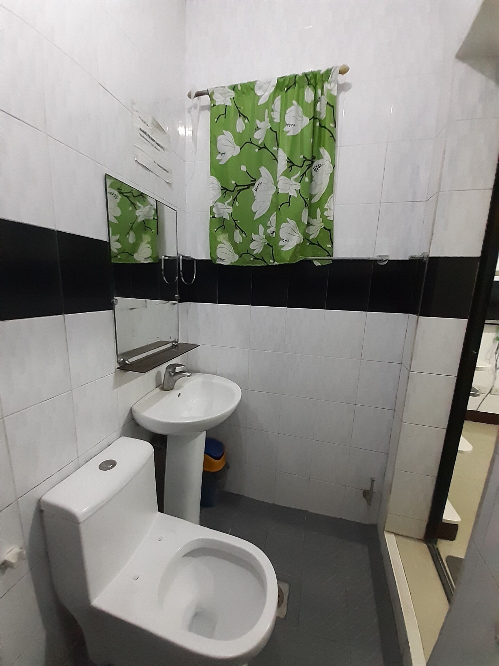Sharana Pensionne by OYO Rooms