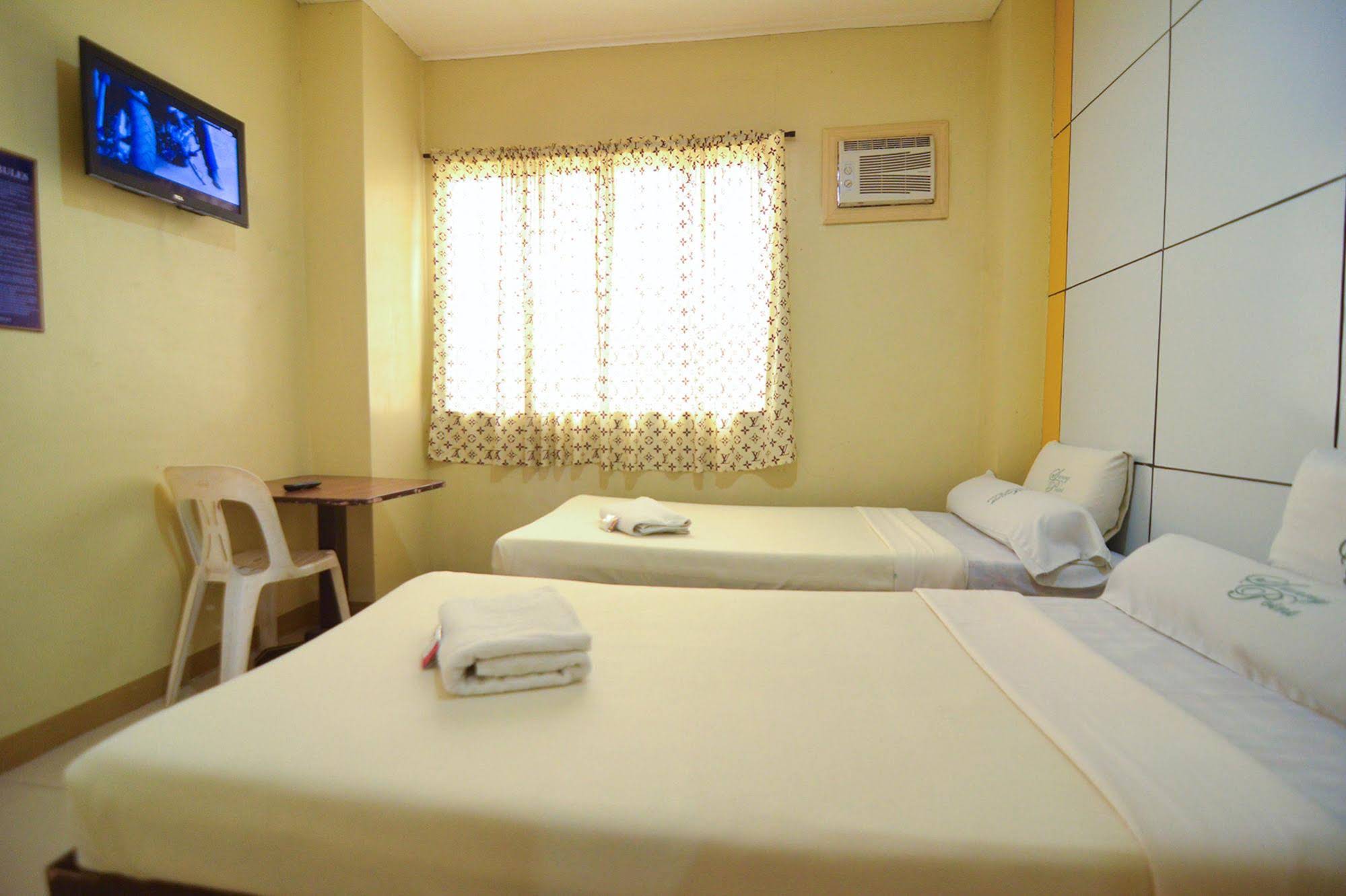 Sunny Point Hotel