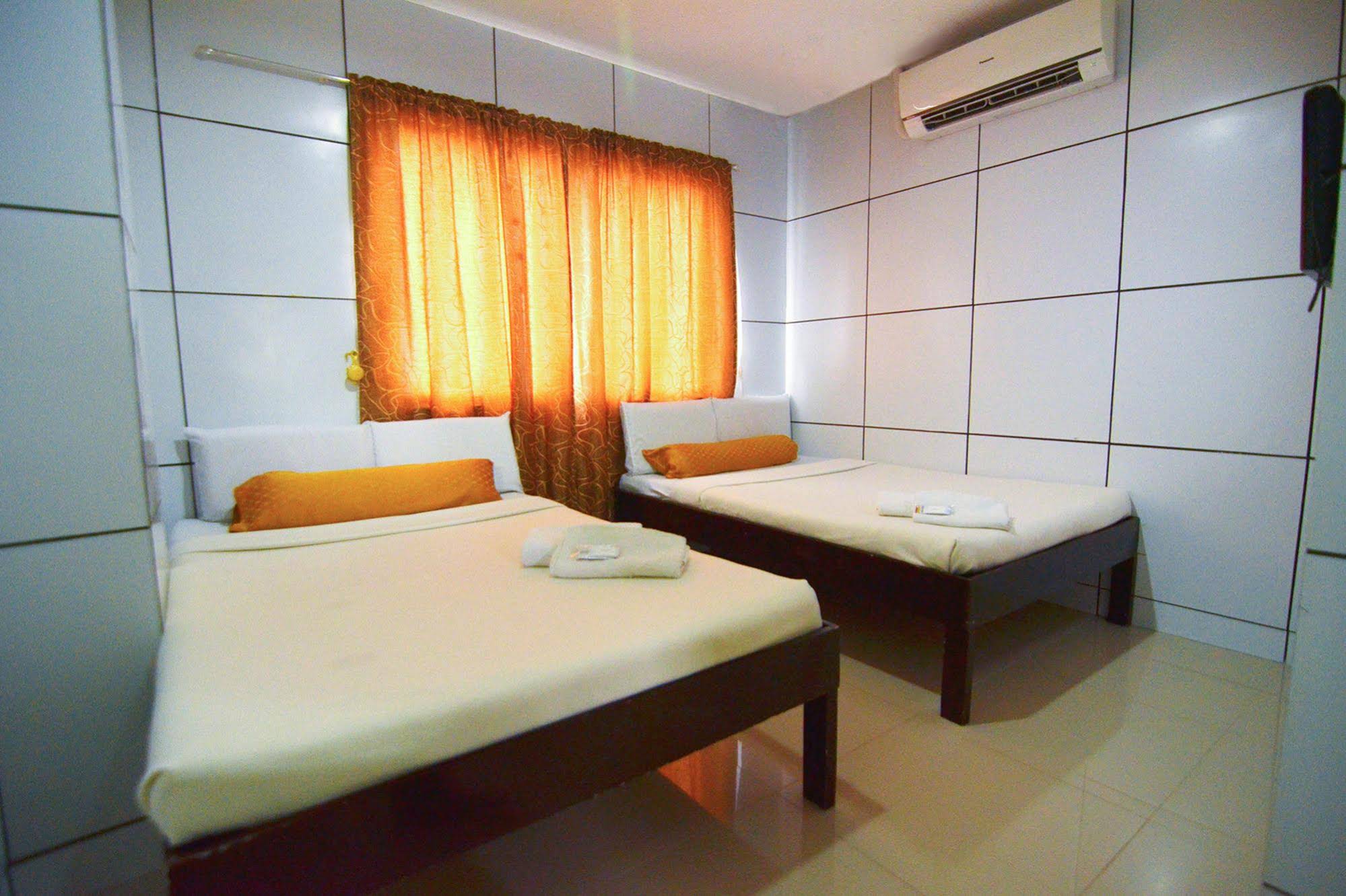 Sunny Point Hotel