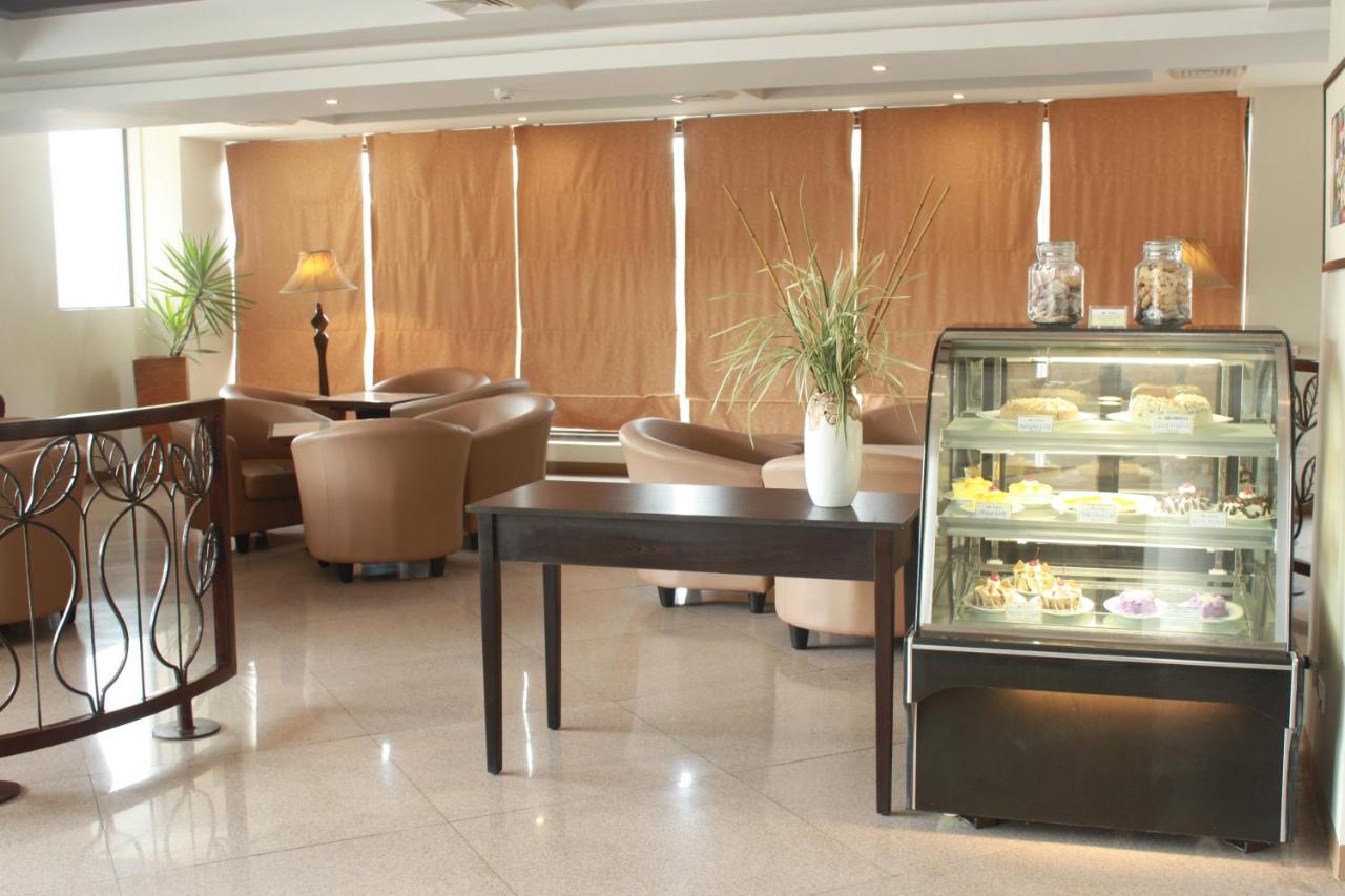 The Pinnacle Hotel and Suites