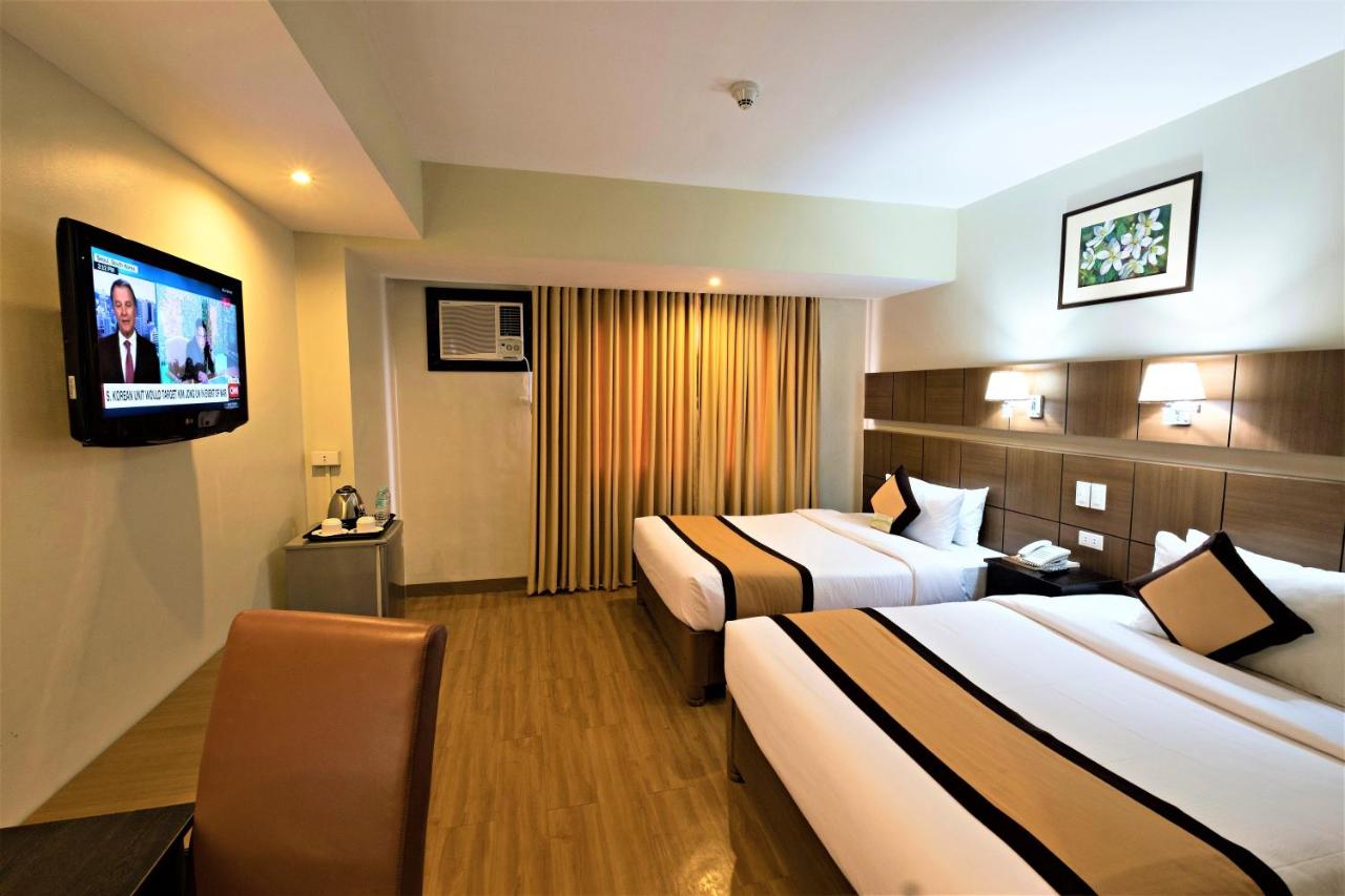 The Pinnacle Hotel and Suites