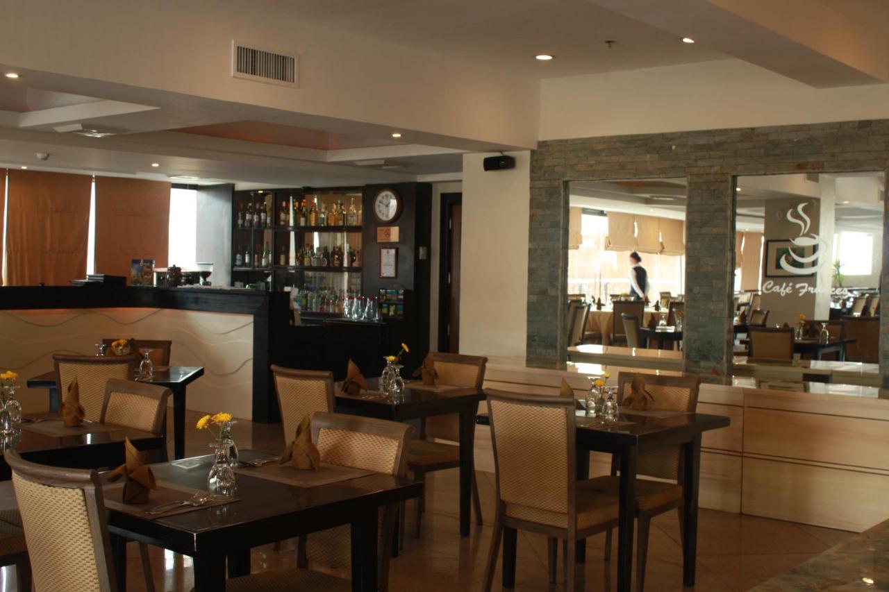 The Pinnacle Hotel and Suites