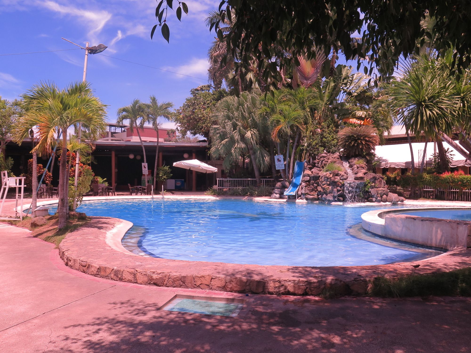 The Ritz Hotel at Garden Oases
