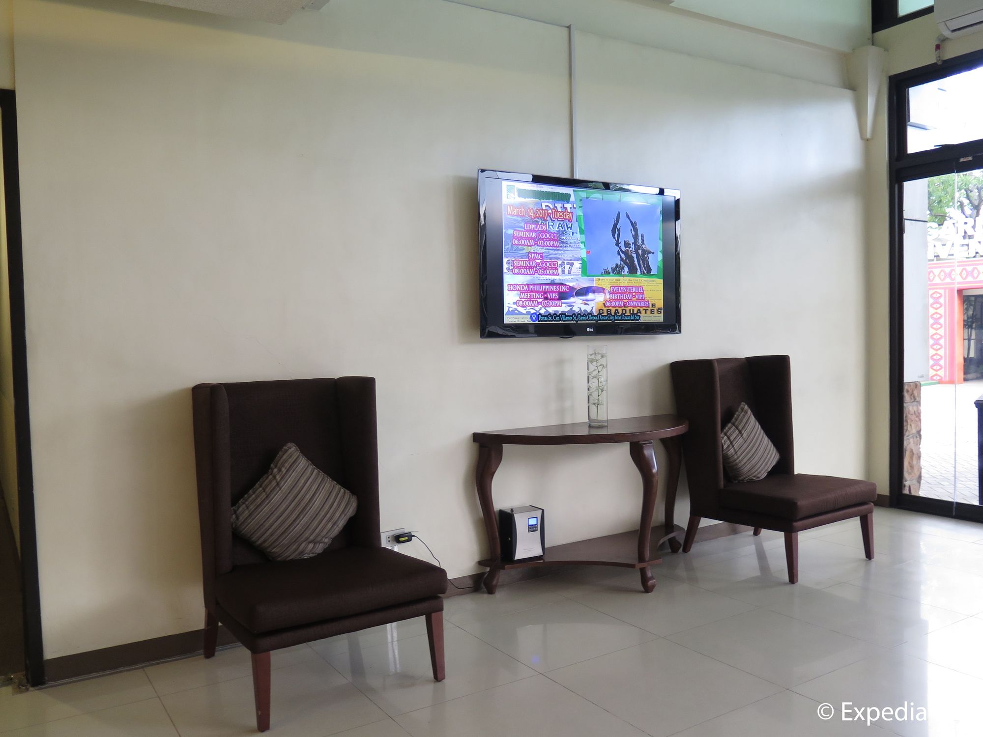 The Ritz Hotel at Garden Oases