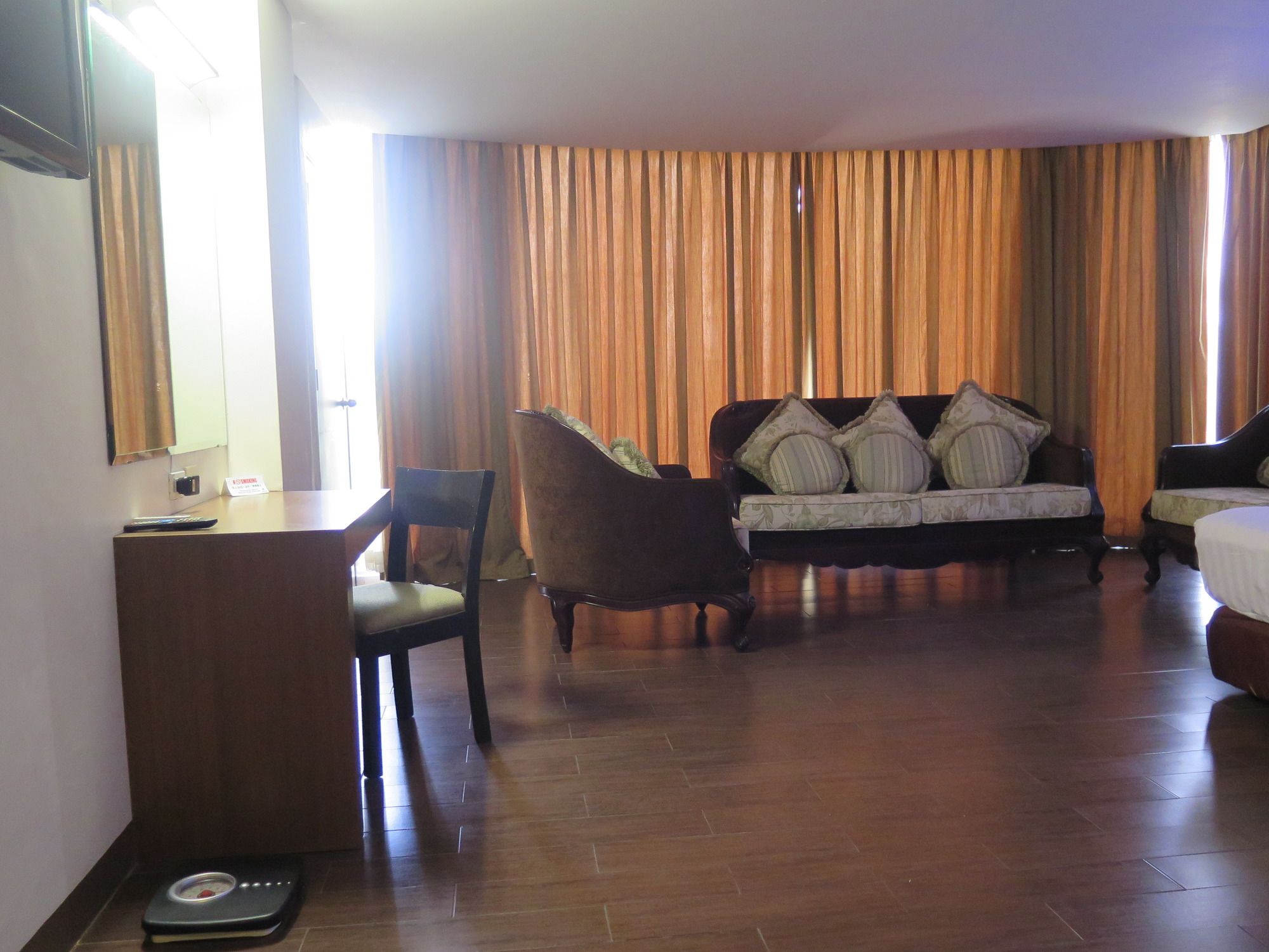 The Ritz Hotel at Garden Oases