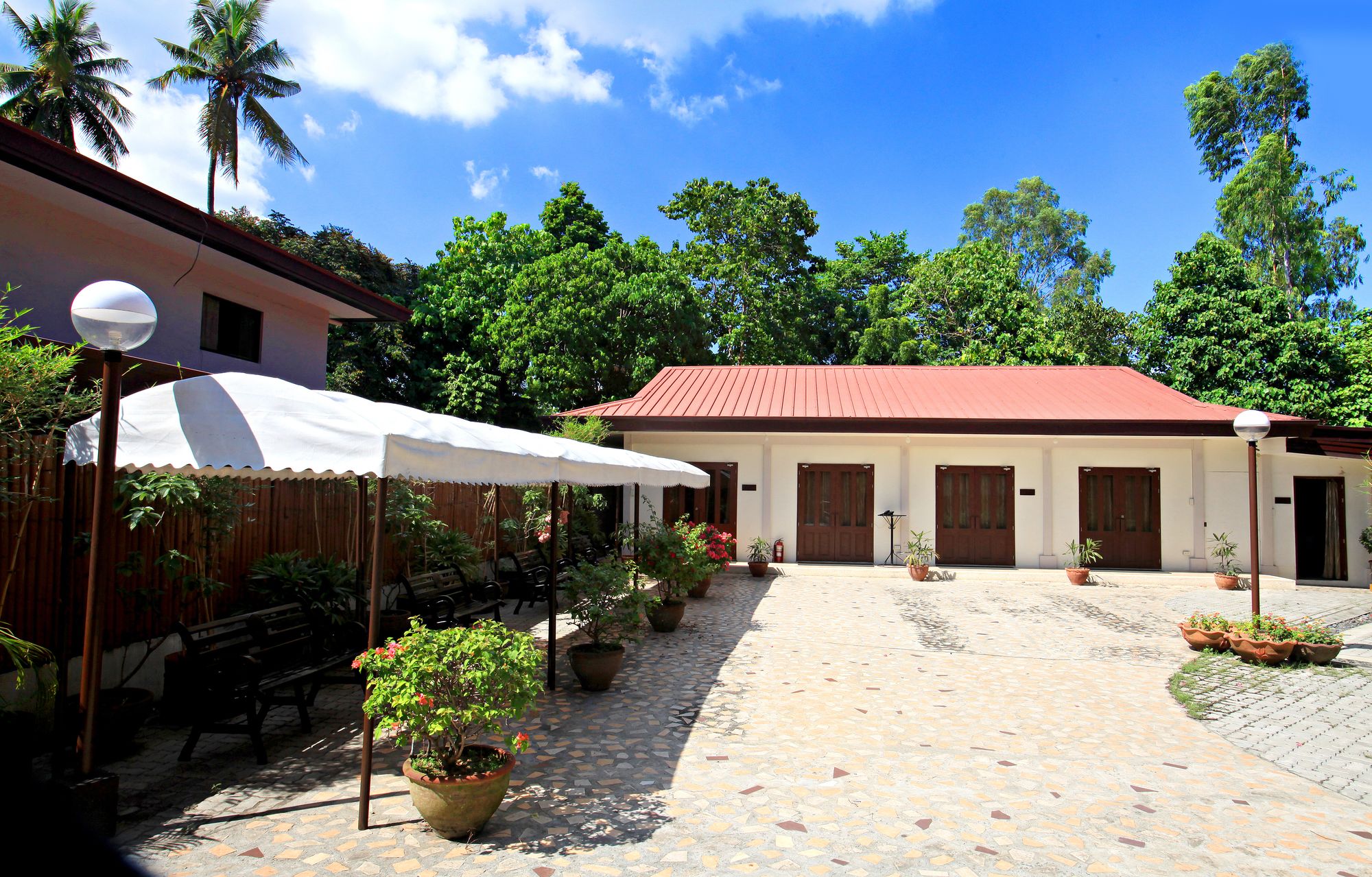 Hotel Tropika