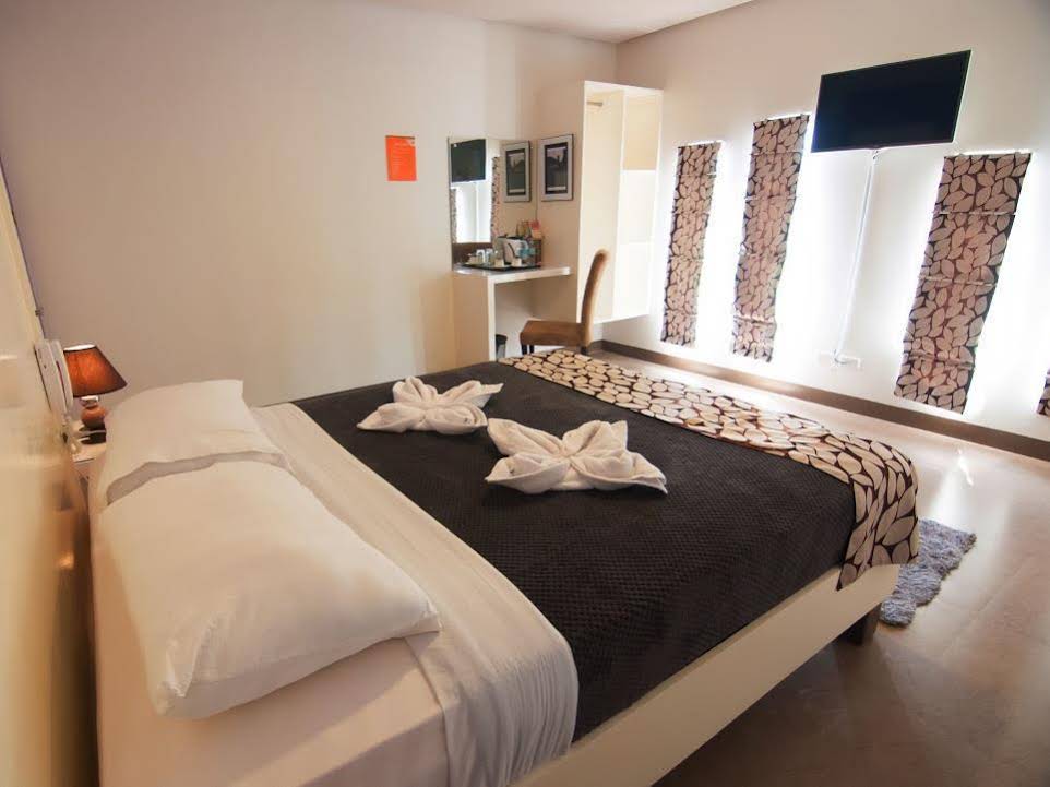 Avenue One Hotel
