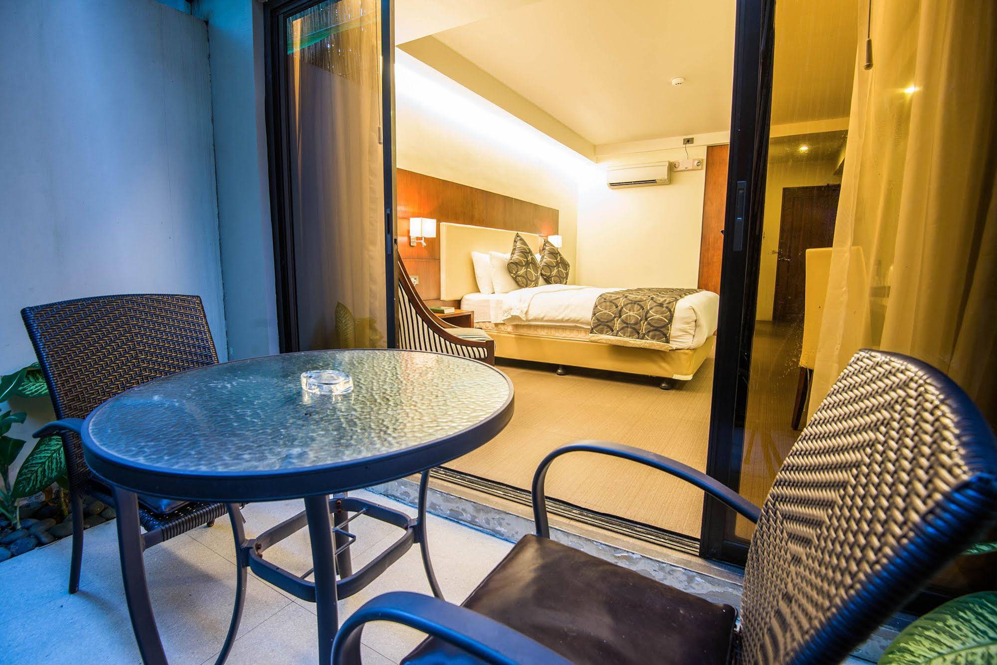 Ariana Hotel