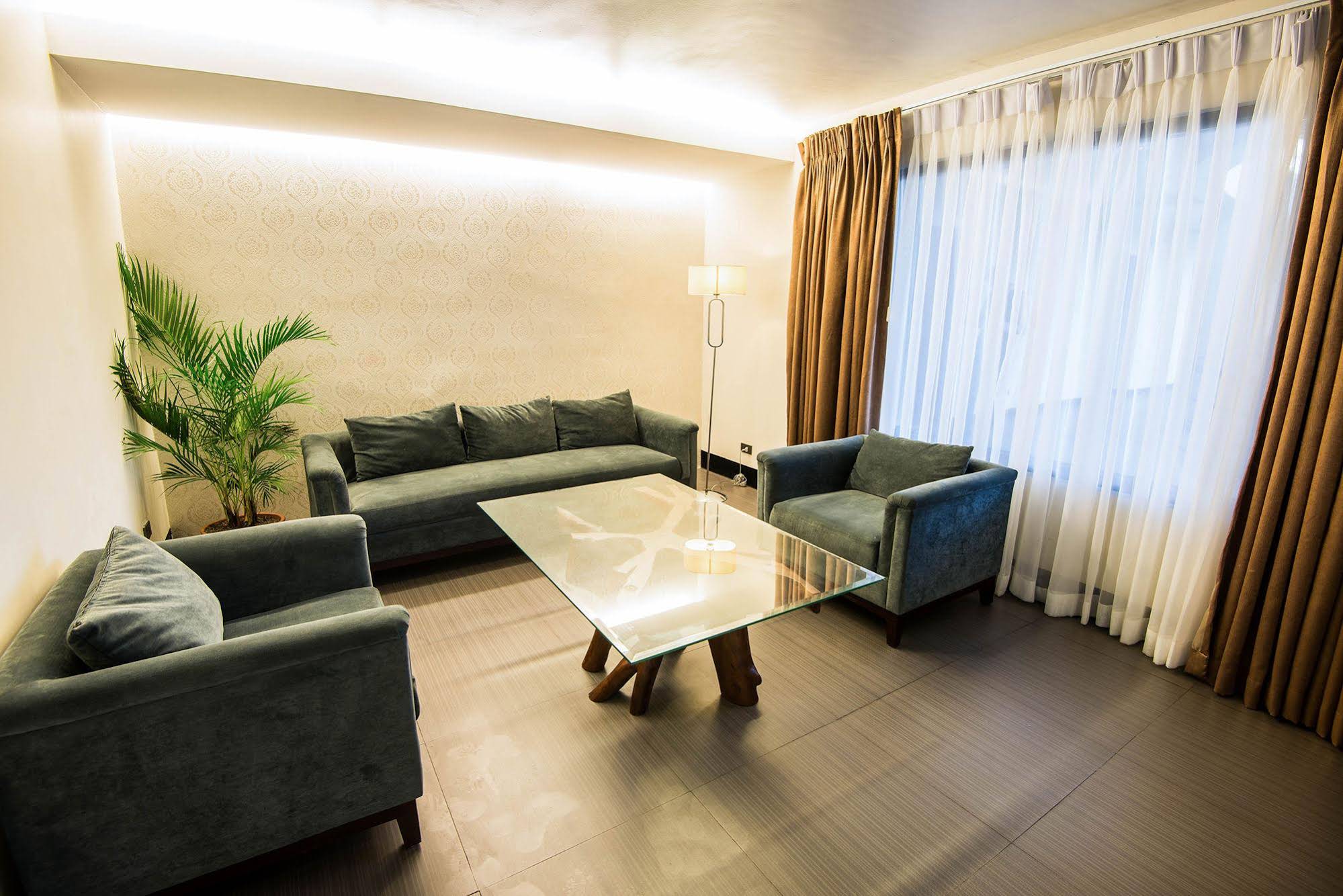 Ariana Hotel