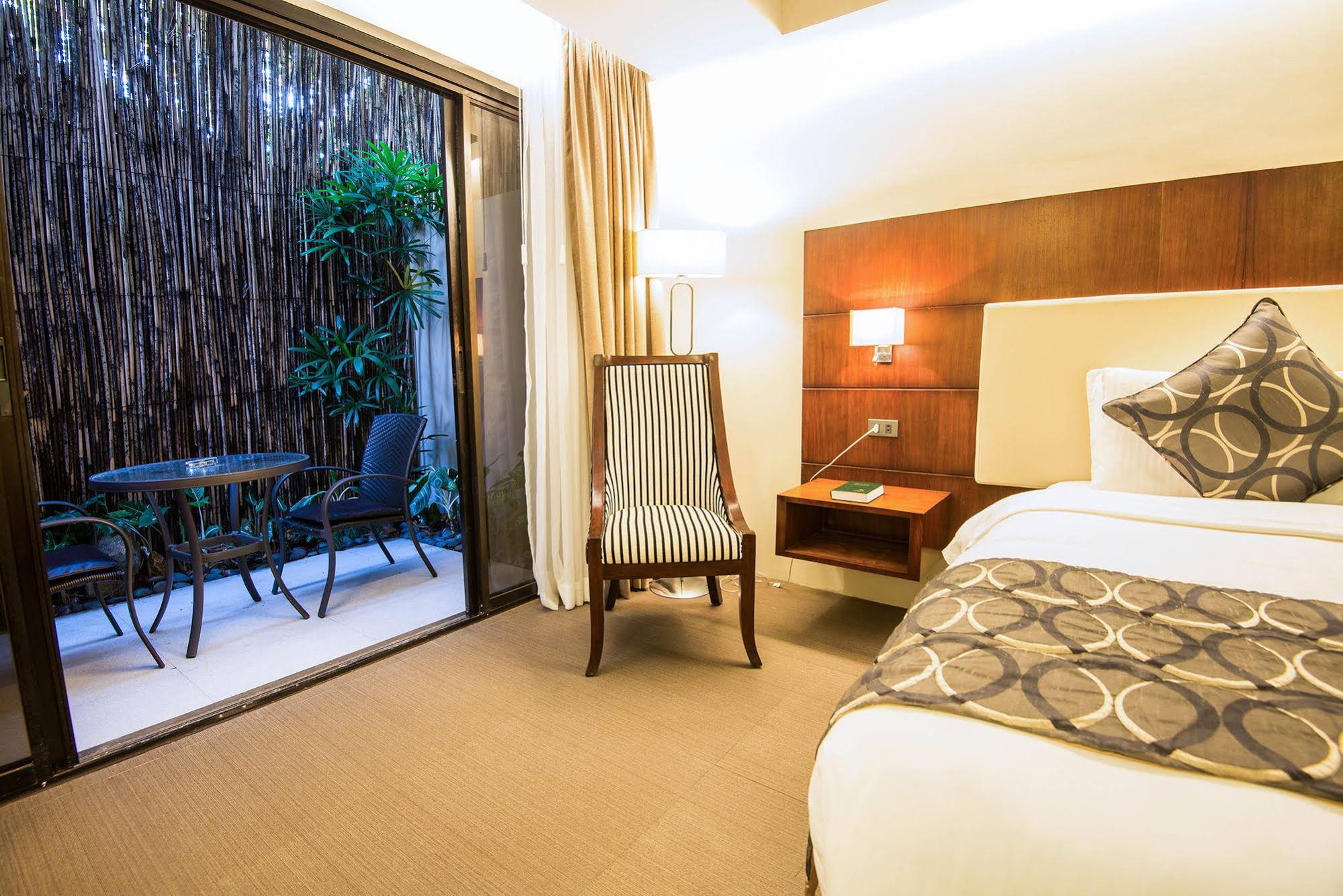 Ariana Hotel