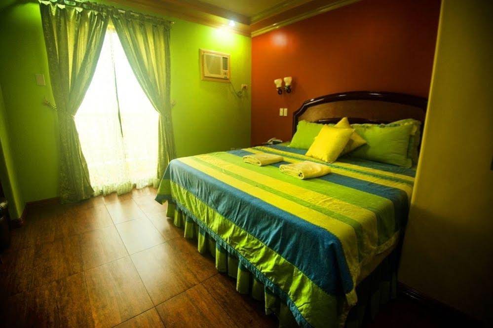 C & L Sea View Hotel