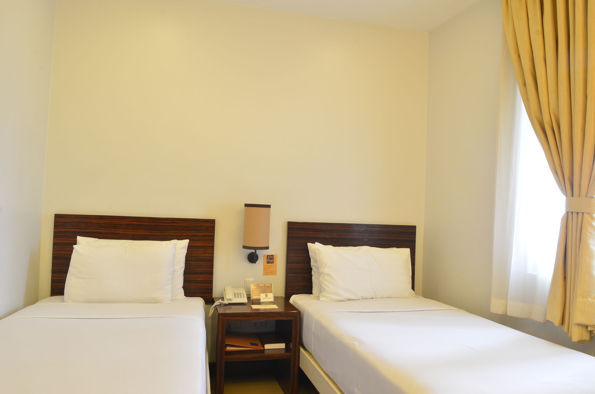 D'Hotel & Suites