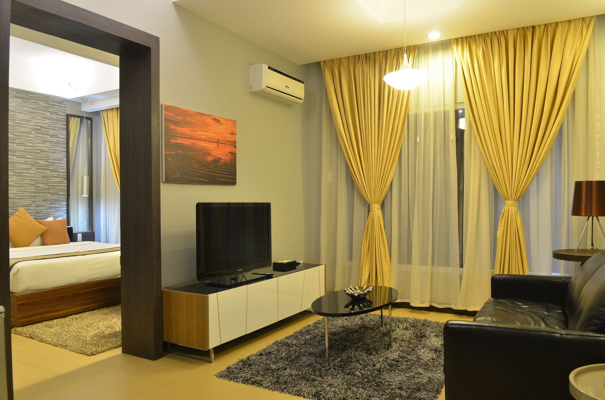 D'Hotel & Suites