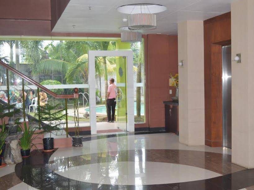 Hotel Camila 2