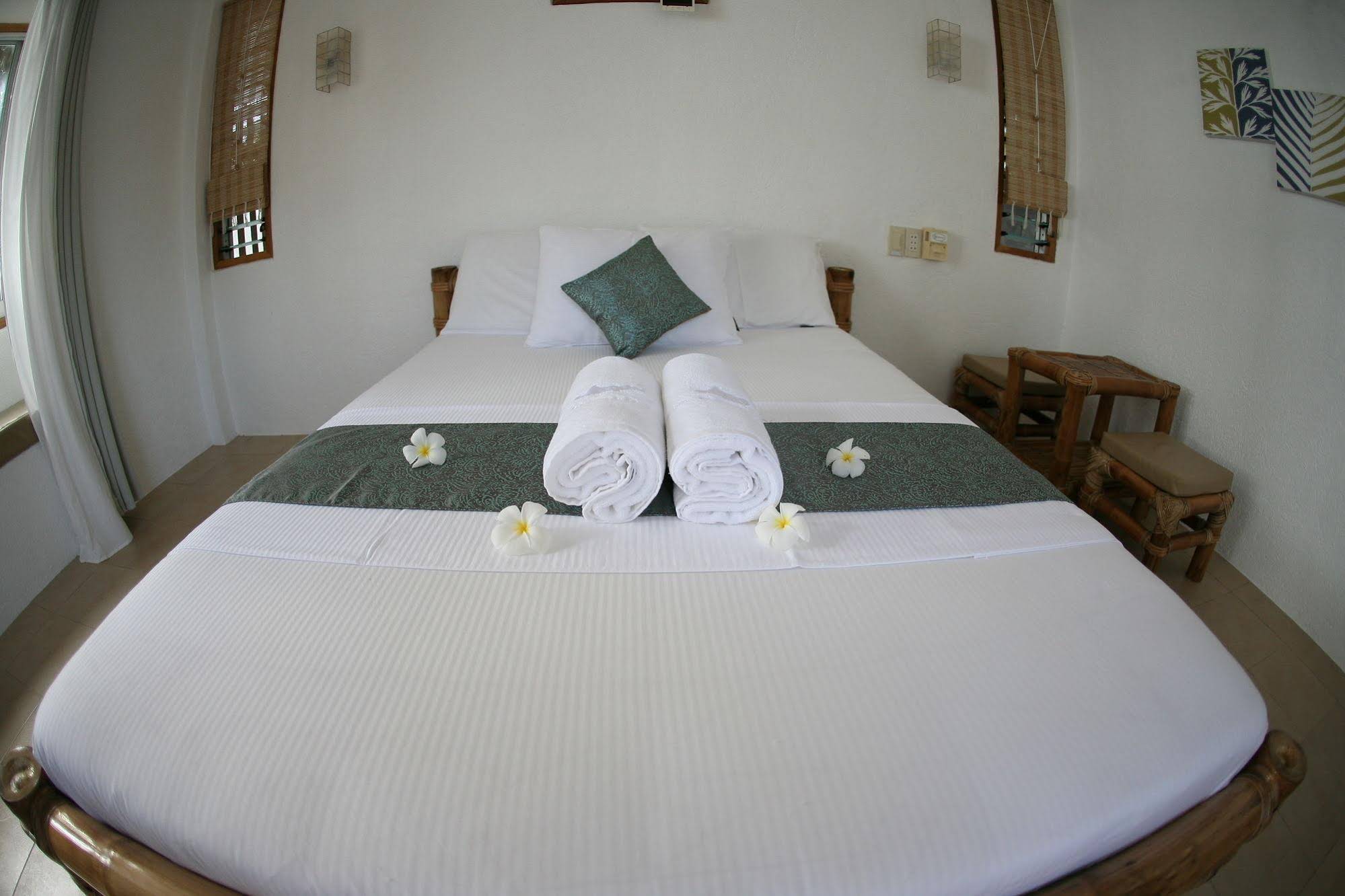 Elysia Beach Resort