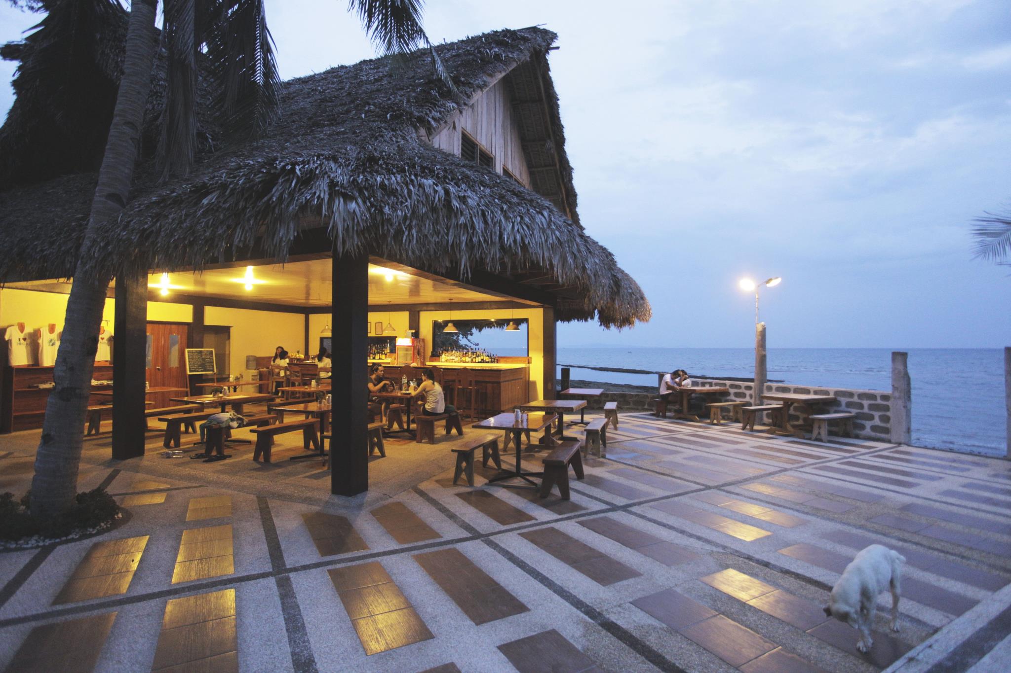 Vitton and Woodland Beach Resorts