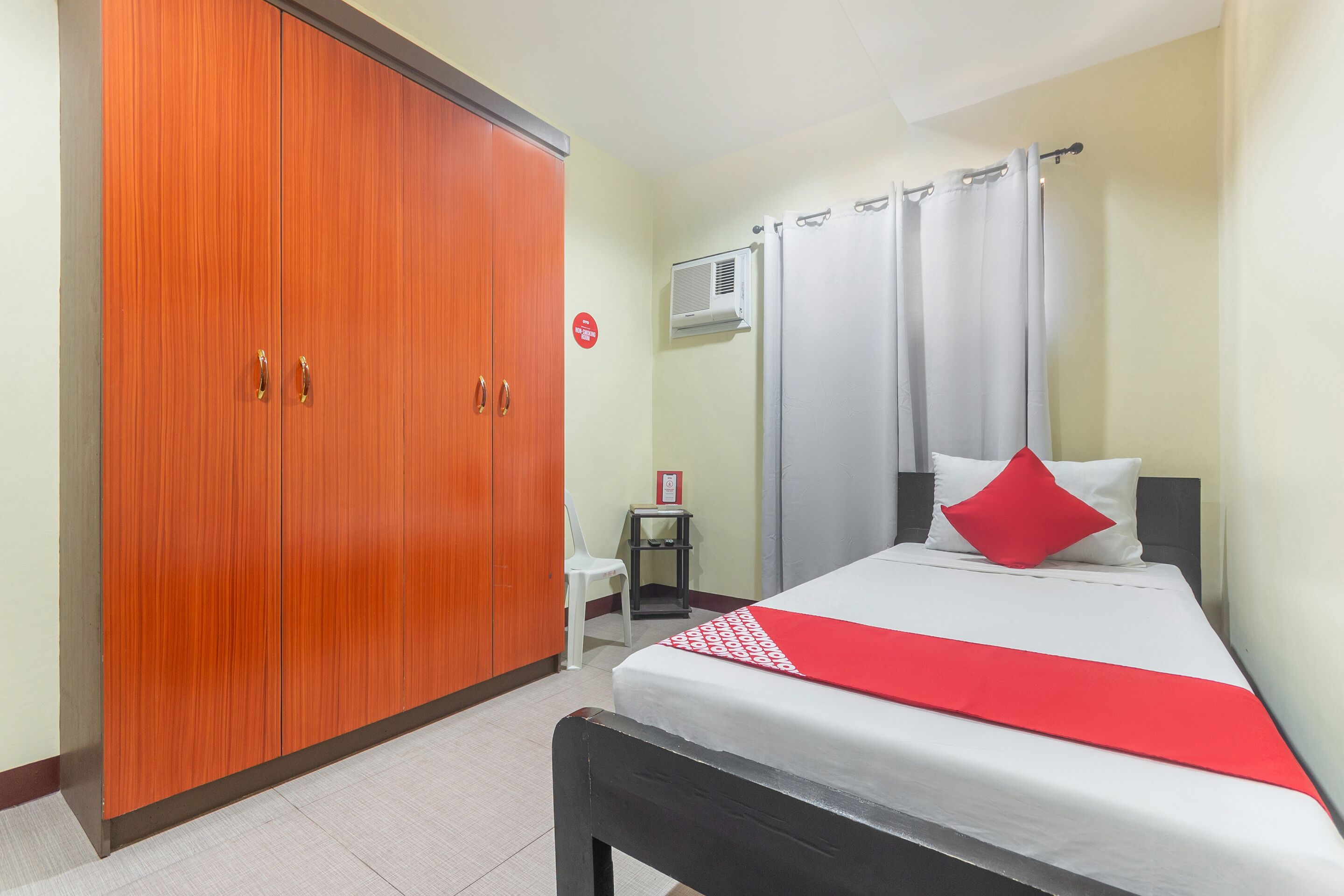 Blue Horizon Hostel by OYO Rooms