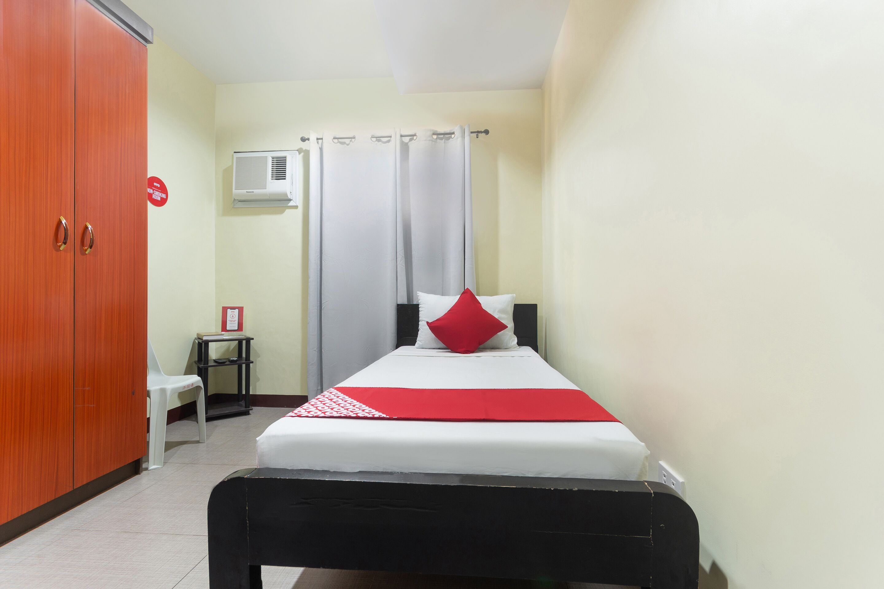 Blue Horizon Hostel by OYO Rooms