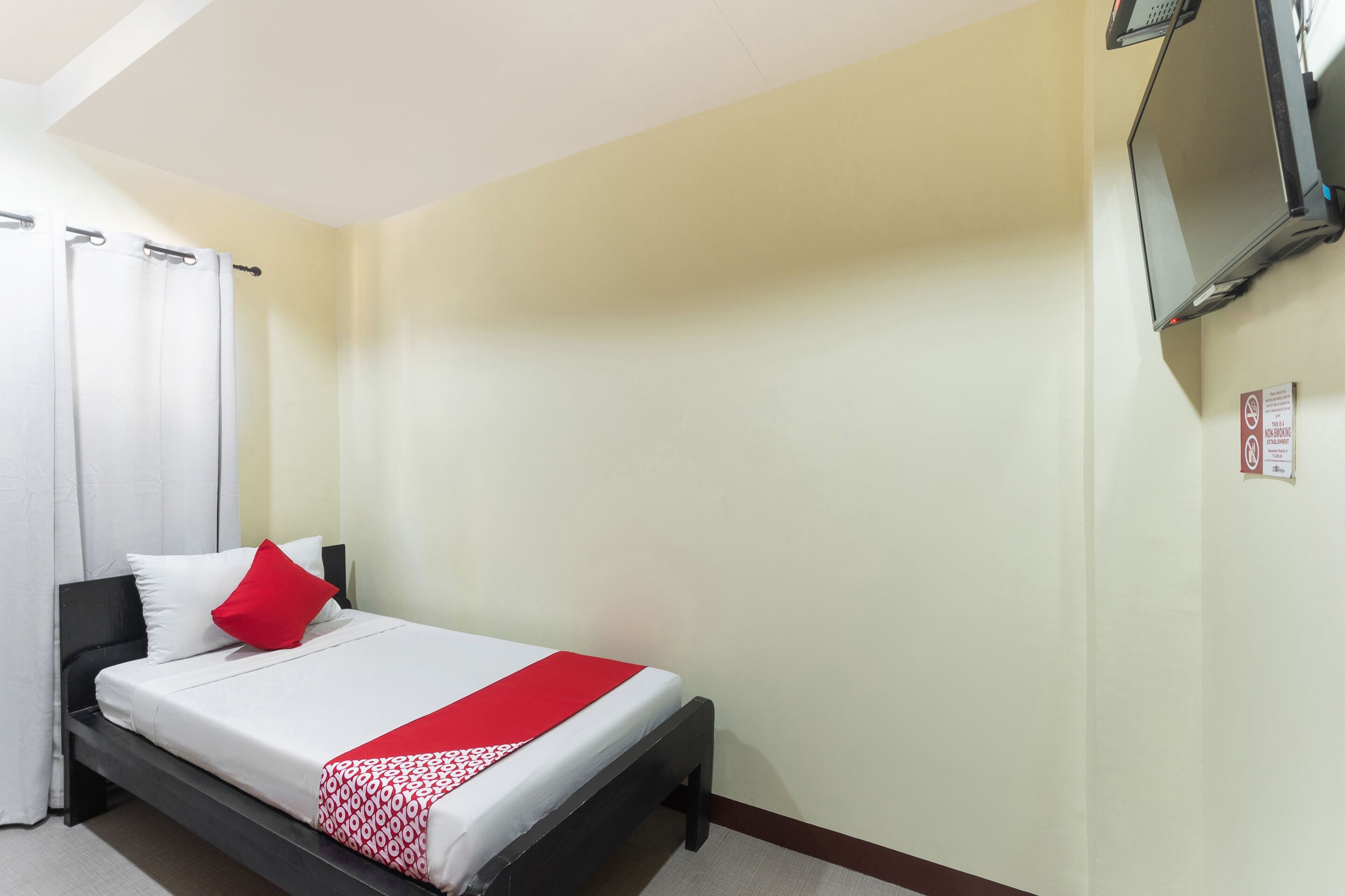 Blue Horizon Hostel by OYO Rooms
