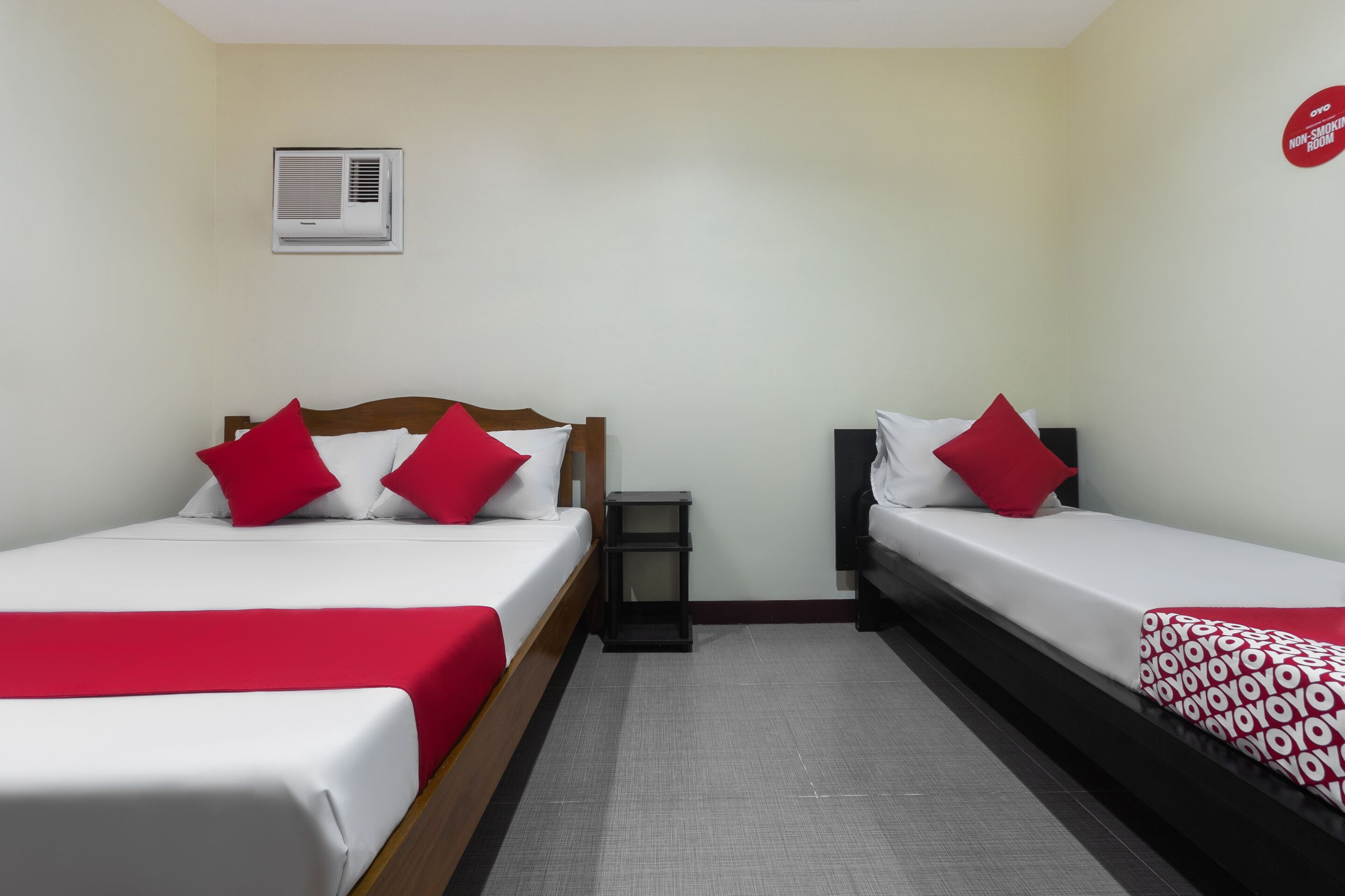 Blue Horizon Hostel by OYO Rooms