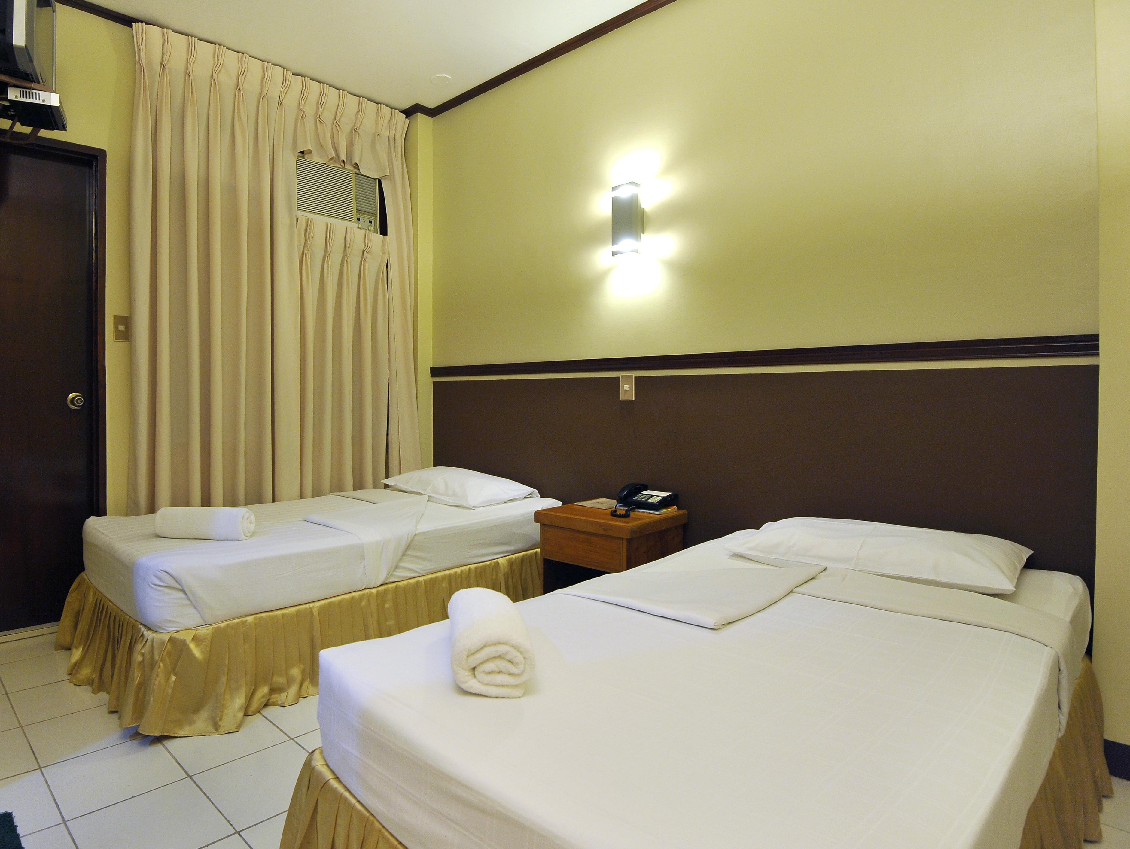 Dumaguete Royal Suite Inn