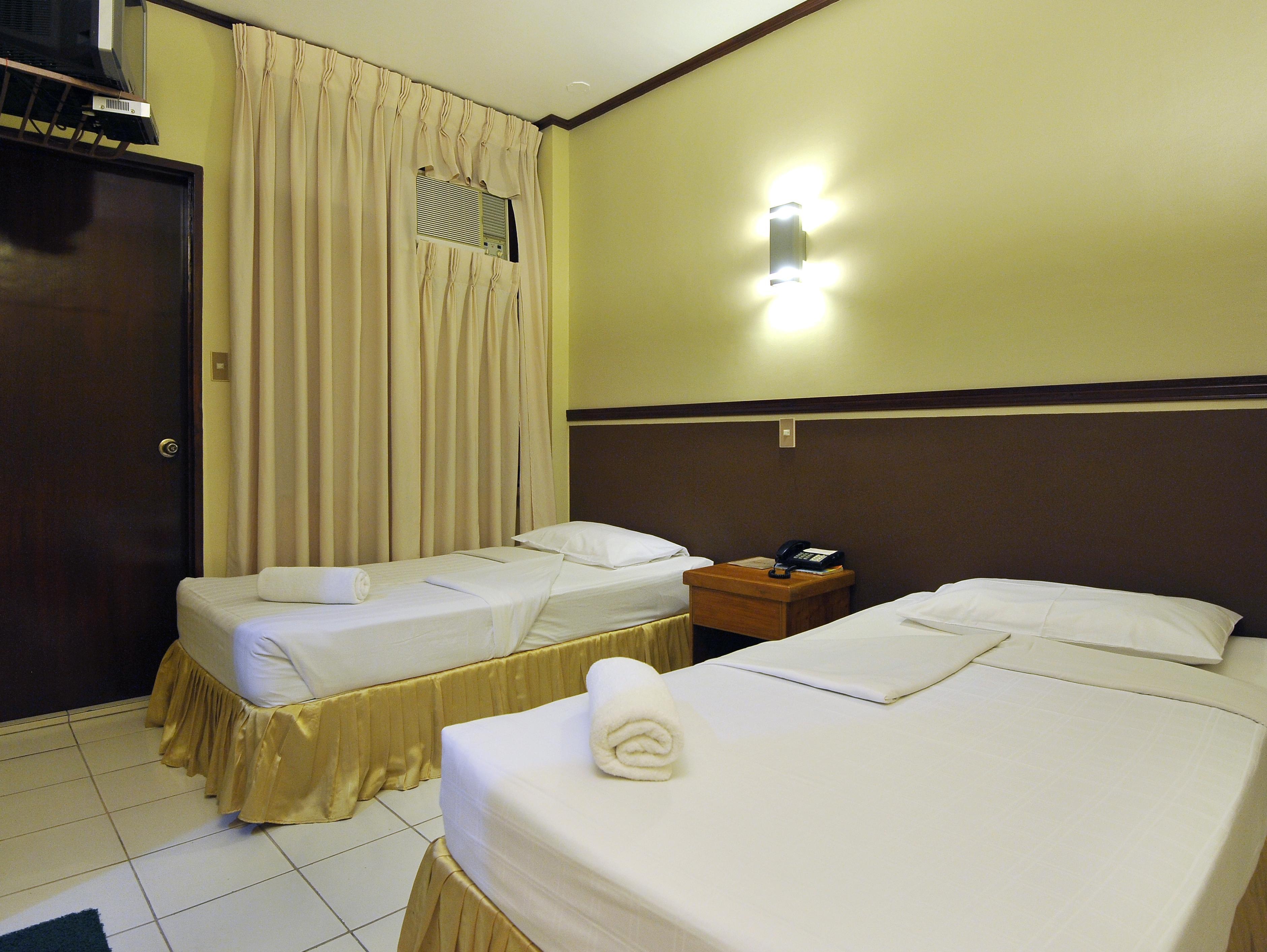Dumaguete Royal Suite Inn