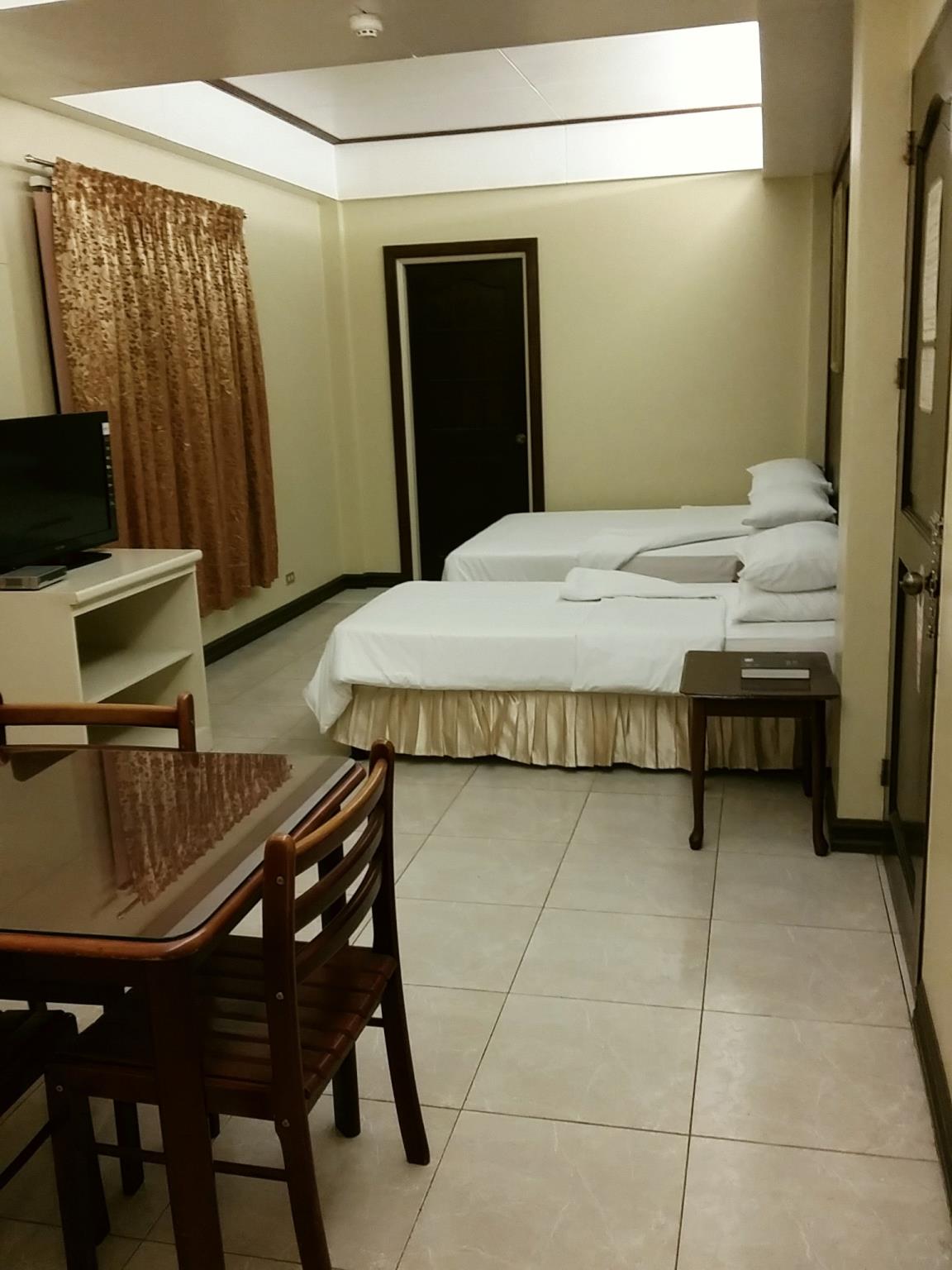 Dumaguete Royal Suite Inn