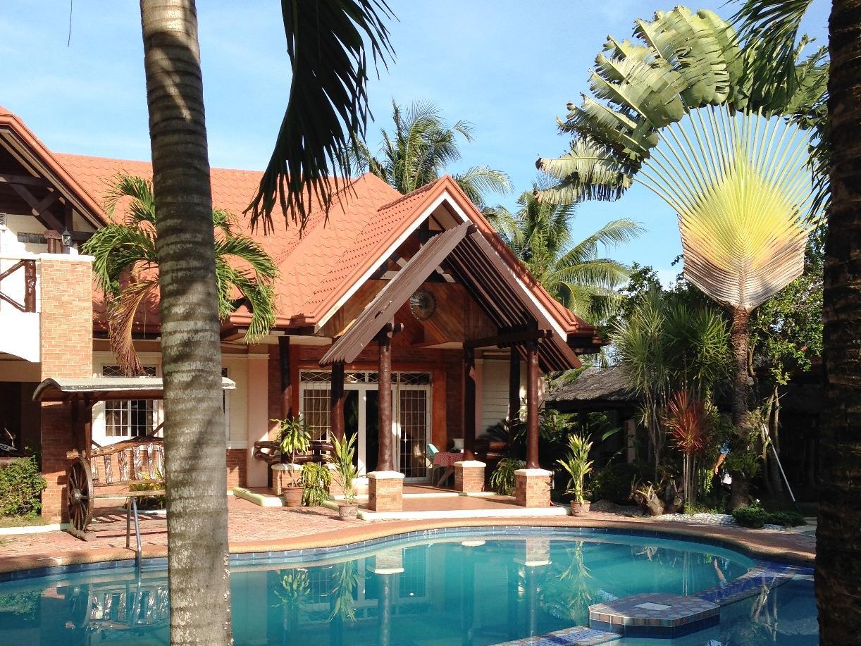 Dumaguete Springs Beach Resort