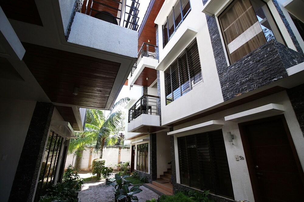 Hassaram Courtyard