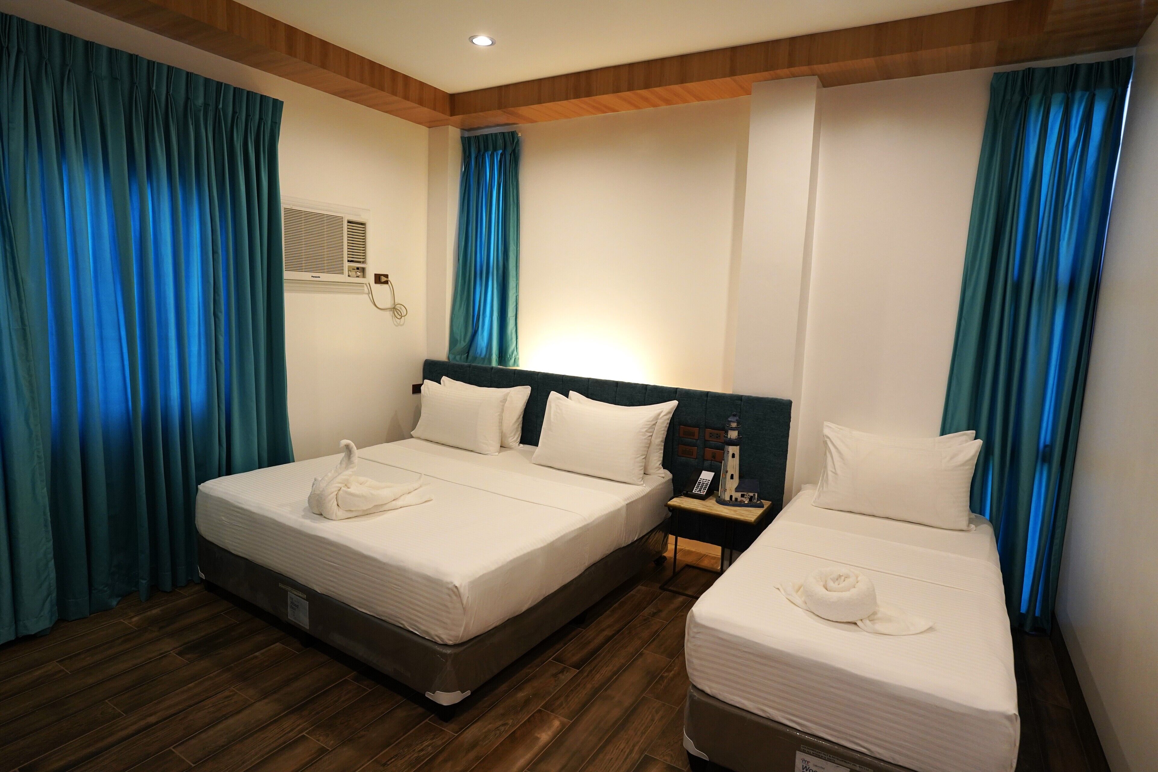 Lighthouse Point Hotel