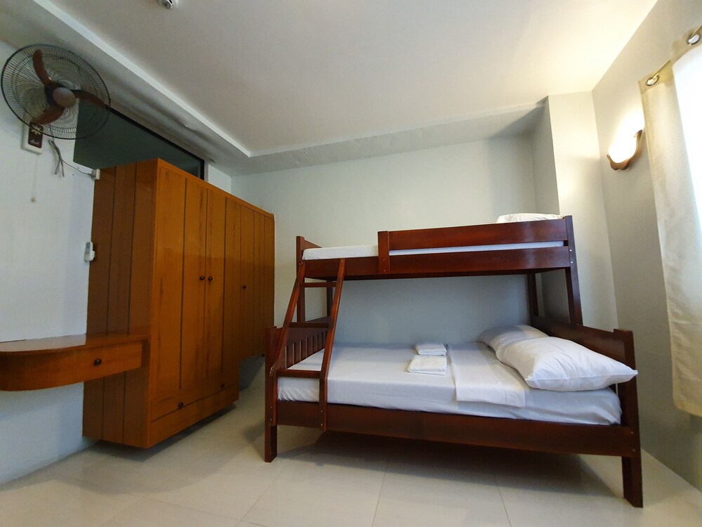 Lufian Dormitel Backpackers Inn