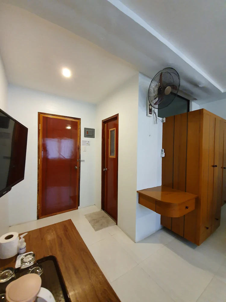 Lufian Dormitel Backpackers Inn