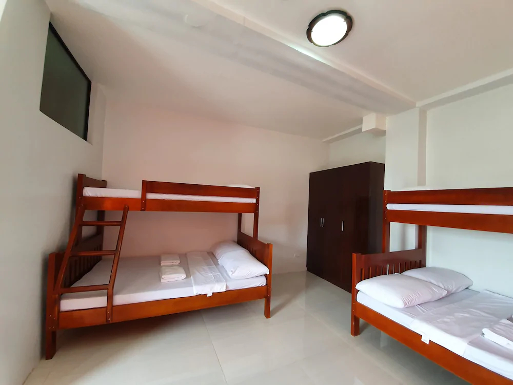 Lufian Dormitel Backpackers Inn