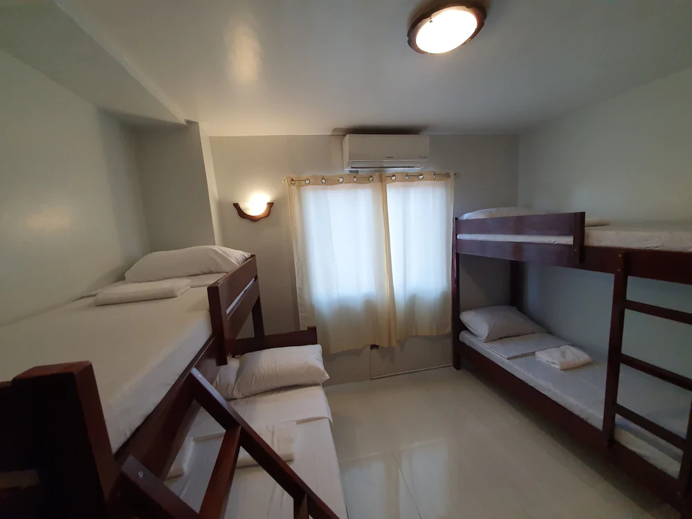 Lufian Dormitel Backpackers Inn