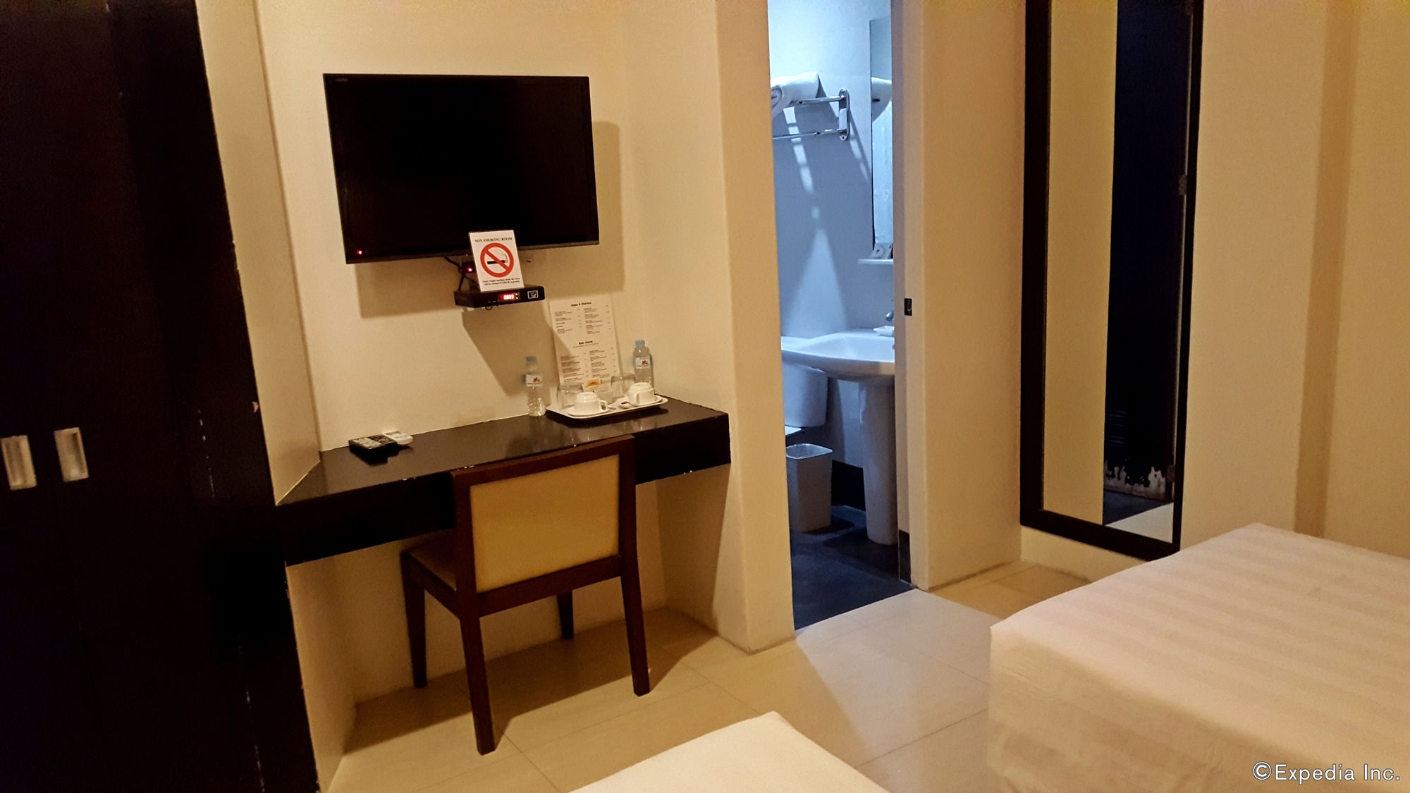 Manhattan Suites Inn