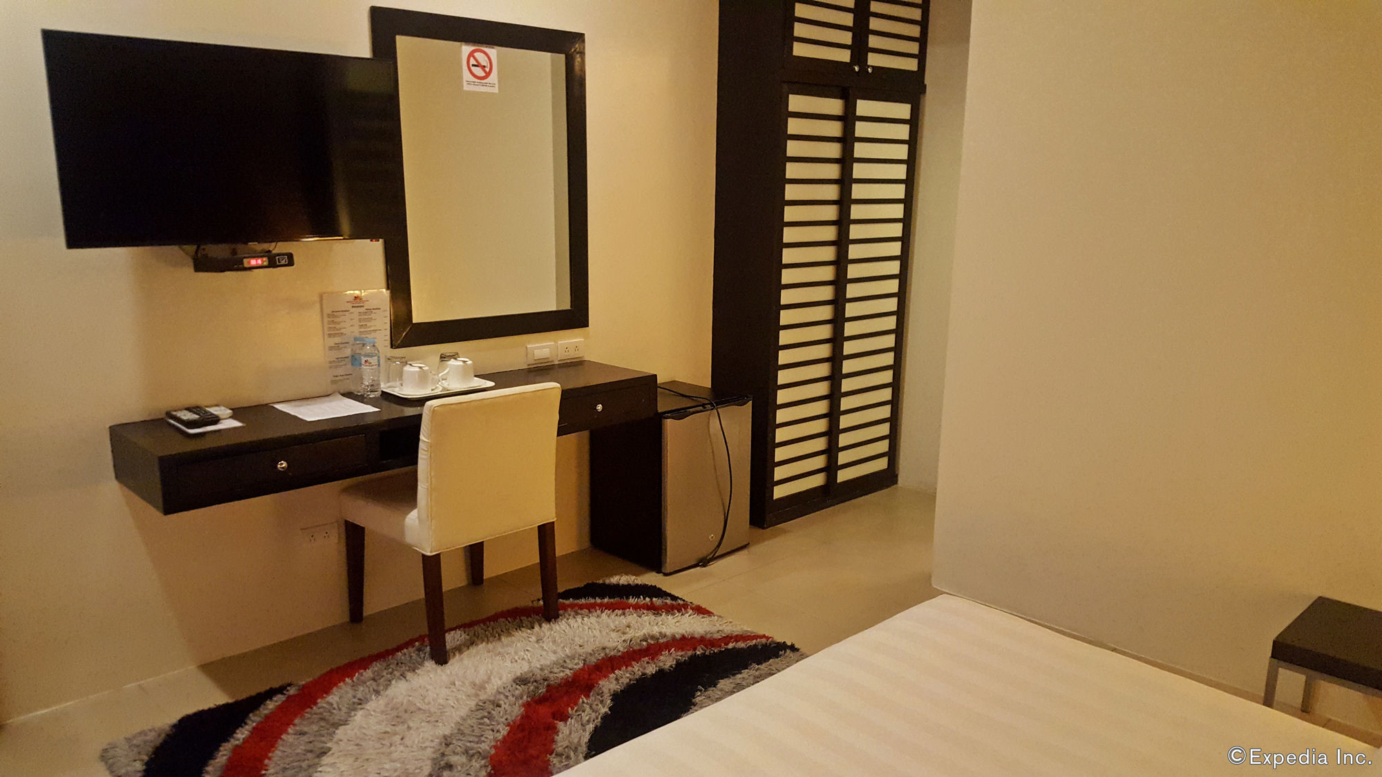 Manhattan Suites Inn