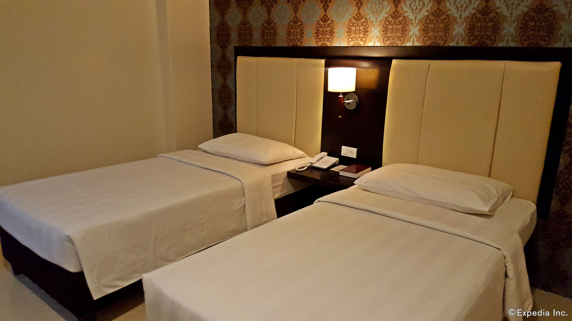 Manhattan Suites Inn