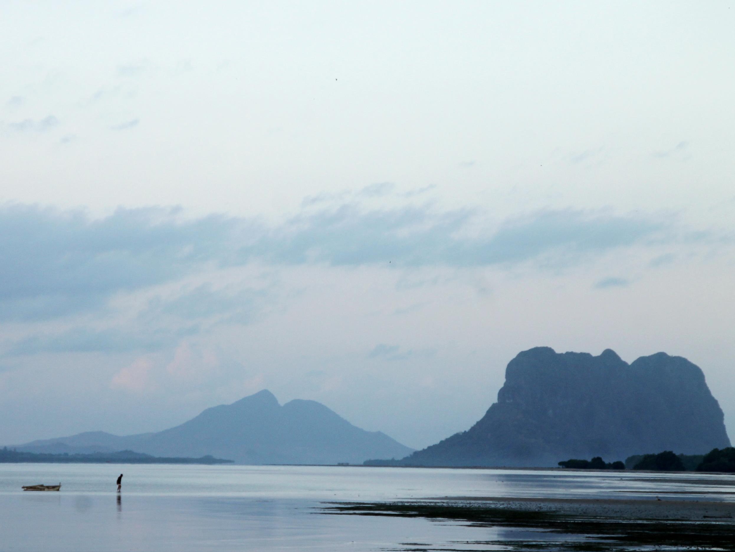 Bayog Beach Campsite