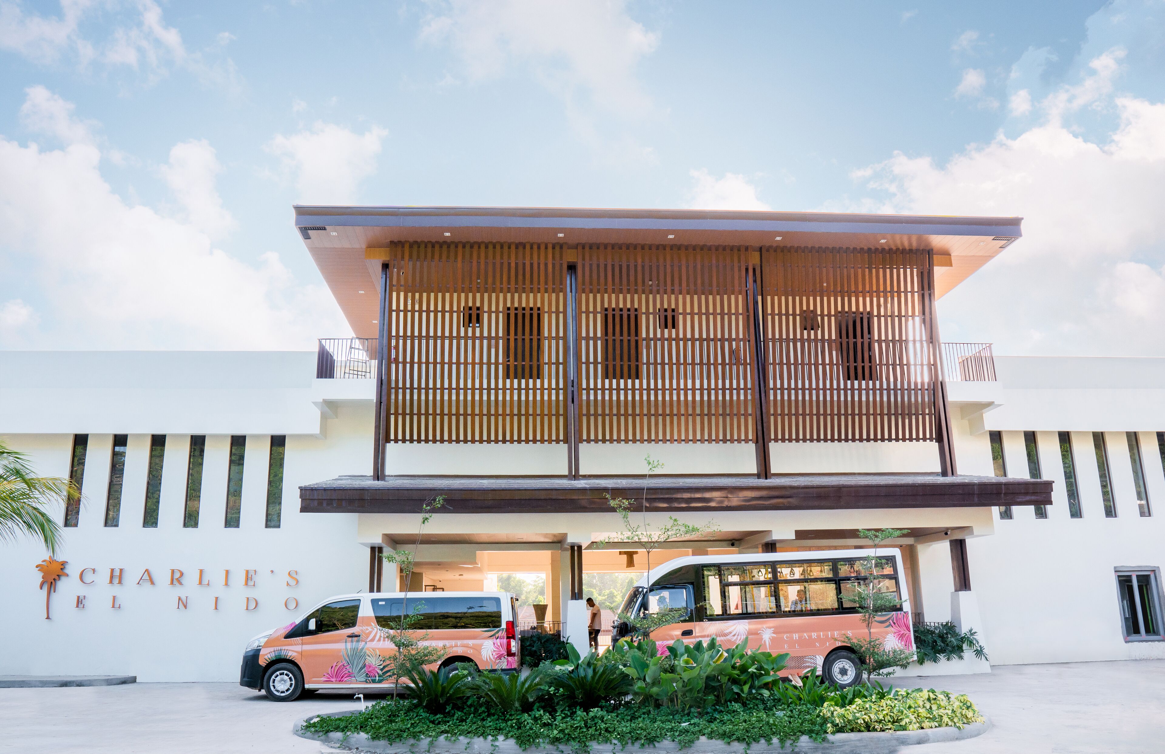 Charlie's El Nido