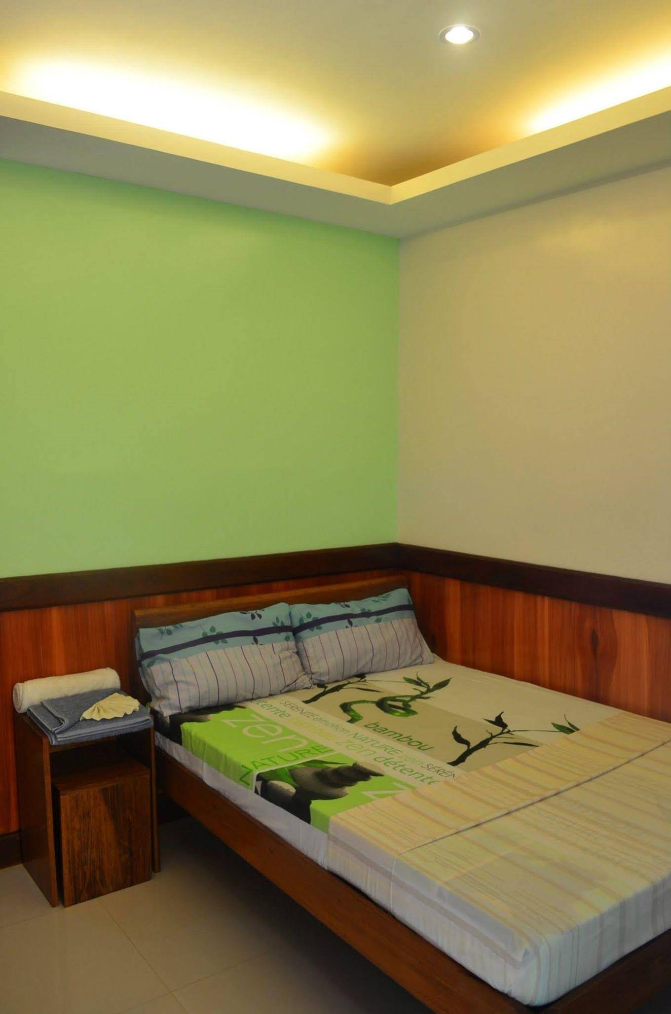 Desert Rose Hotel