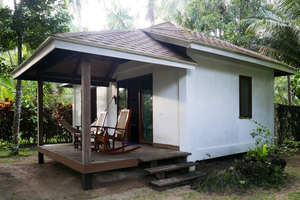 Dolarog Beach Resort